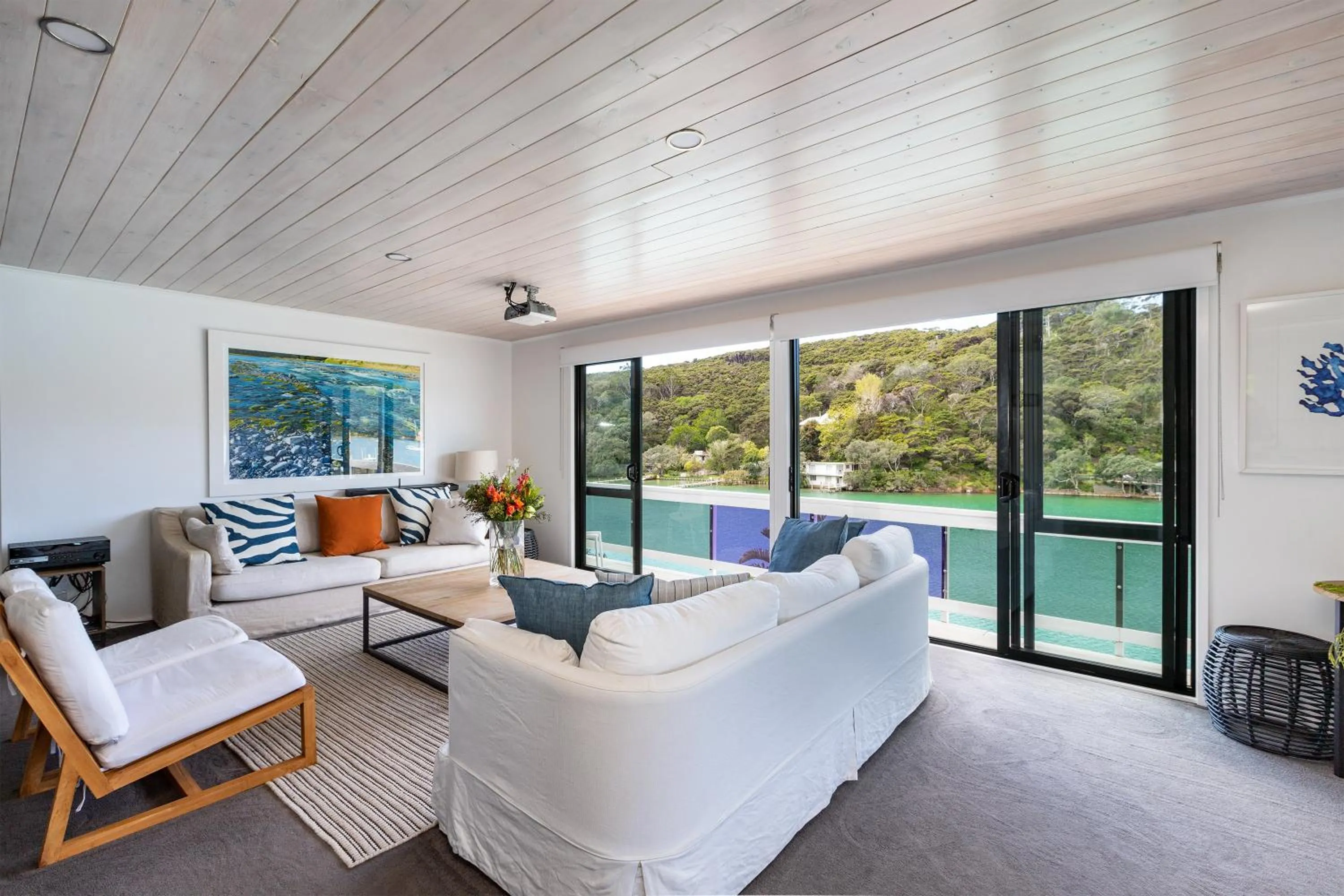 Living room in Kawau Lodge Boutique Resort