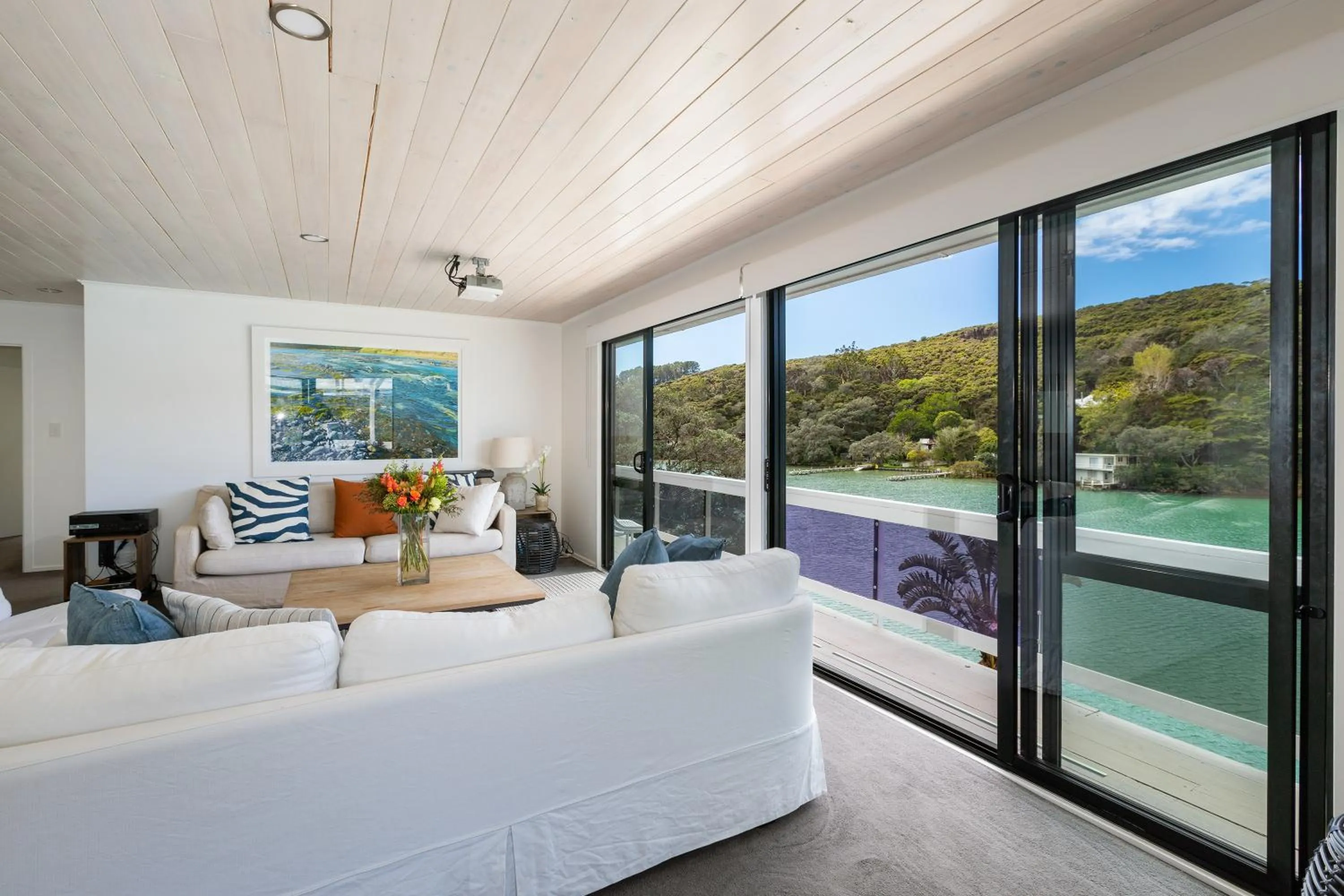 Living room in Kawau Lodge Boutique Resort