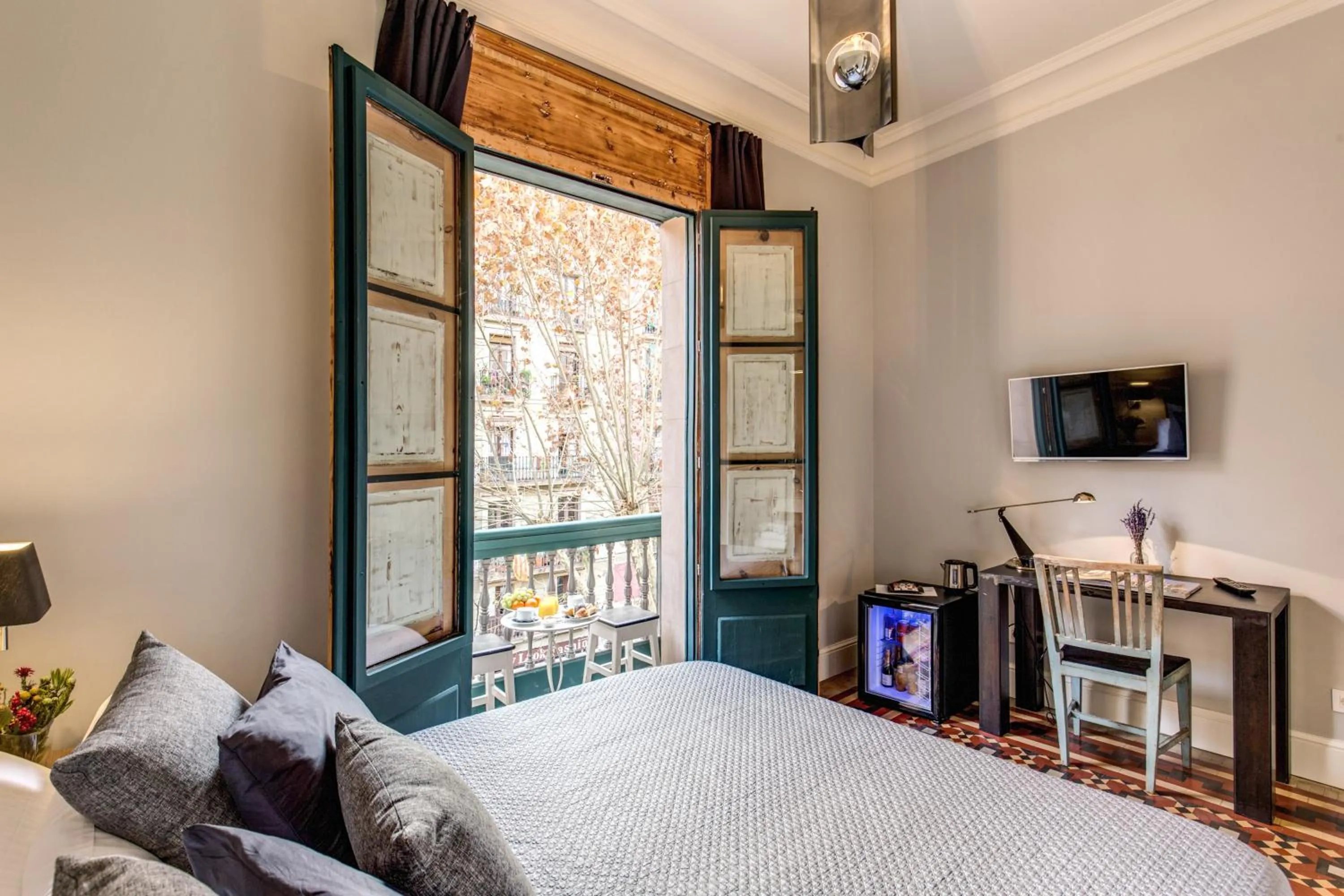 Photo of the whole room, Bed in We Boutique Hotel Barcelona