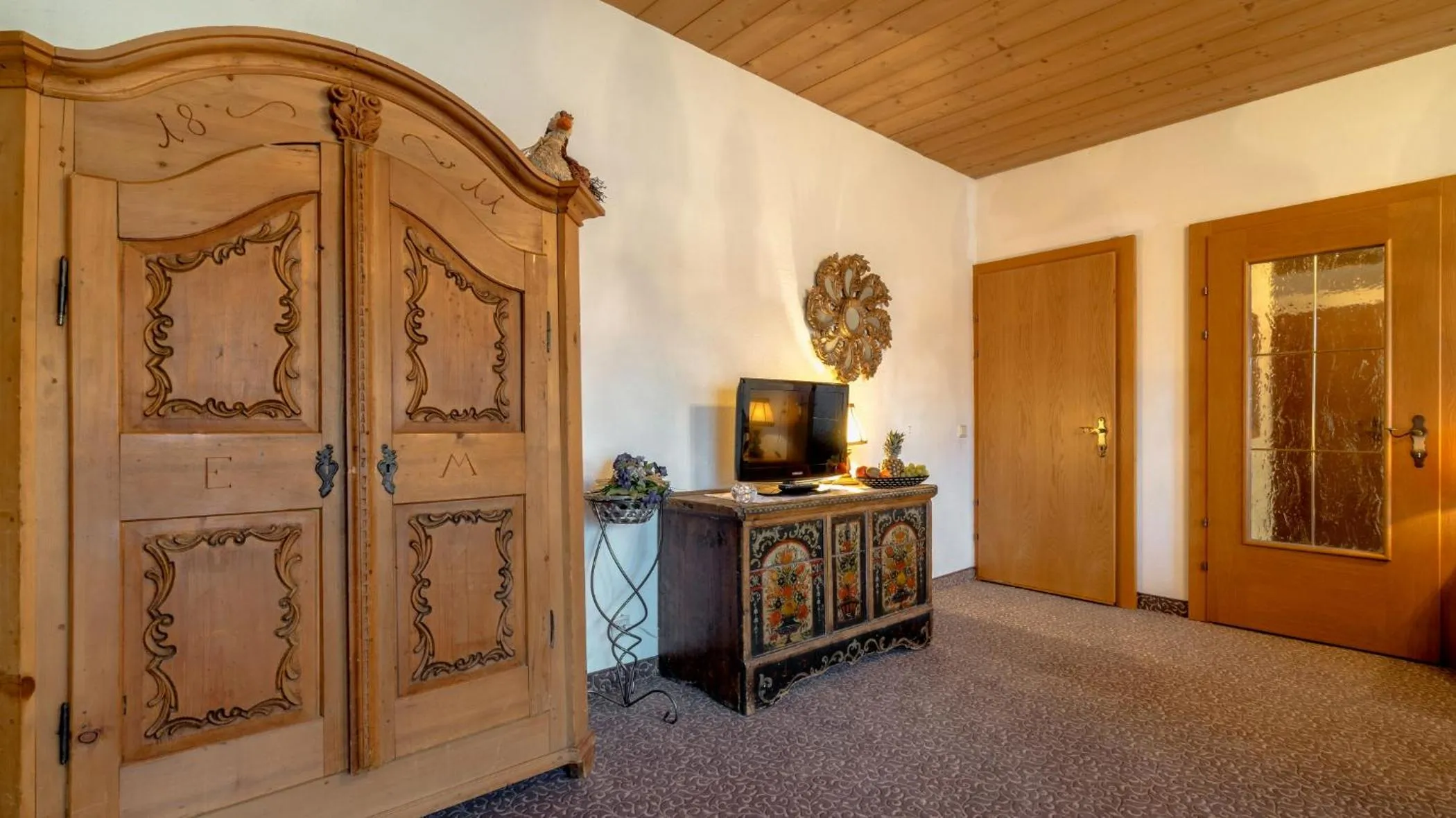 Decorative detail in Appartementanlage Kerber