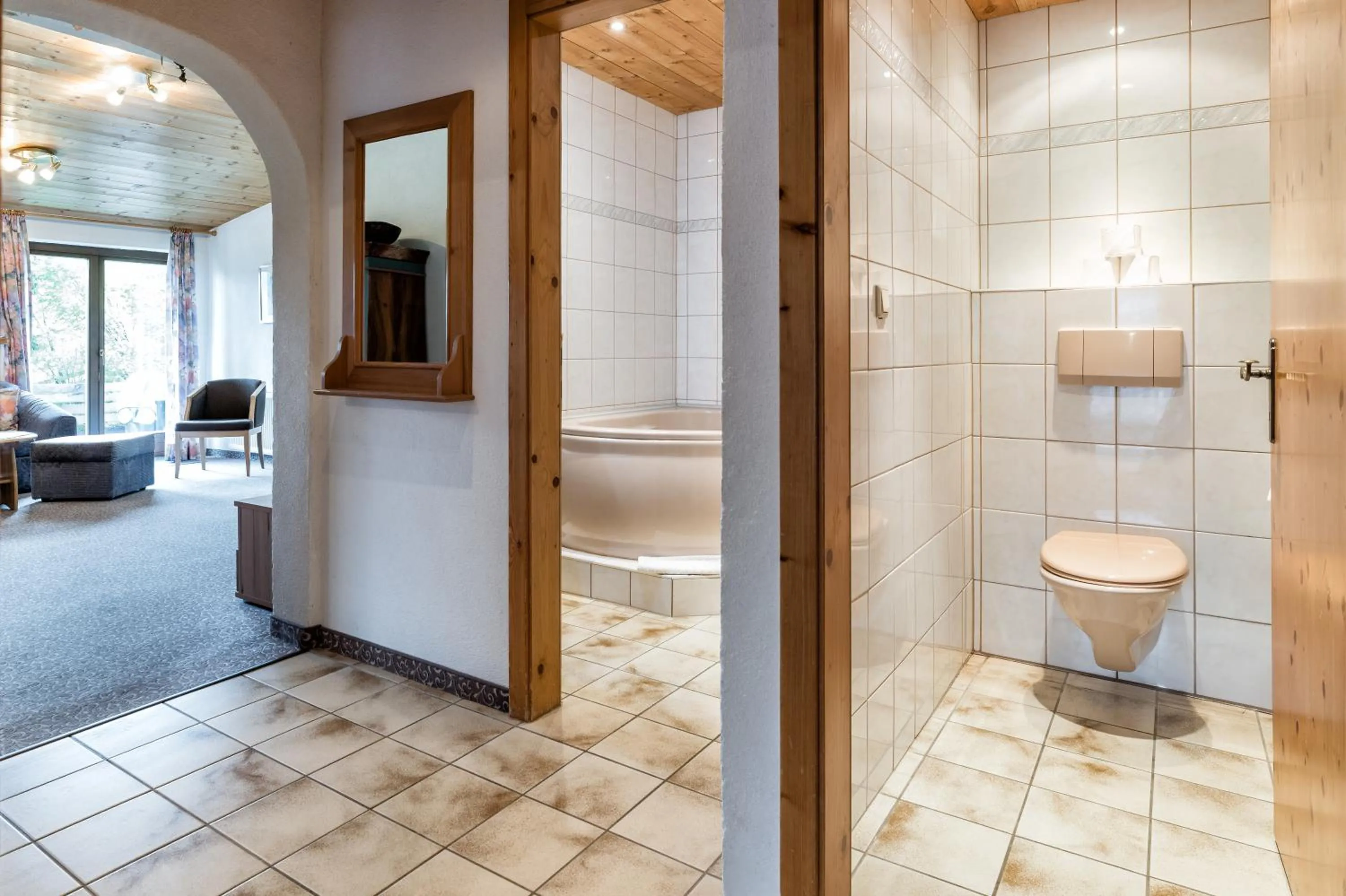 Toilet in Appartementanlage Kerber