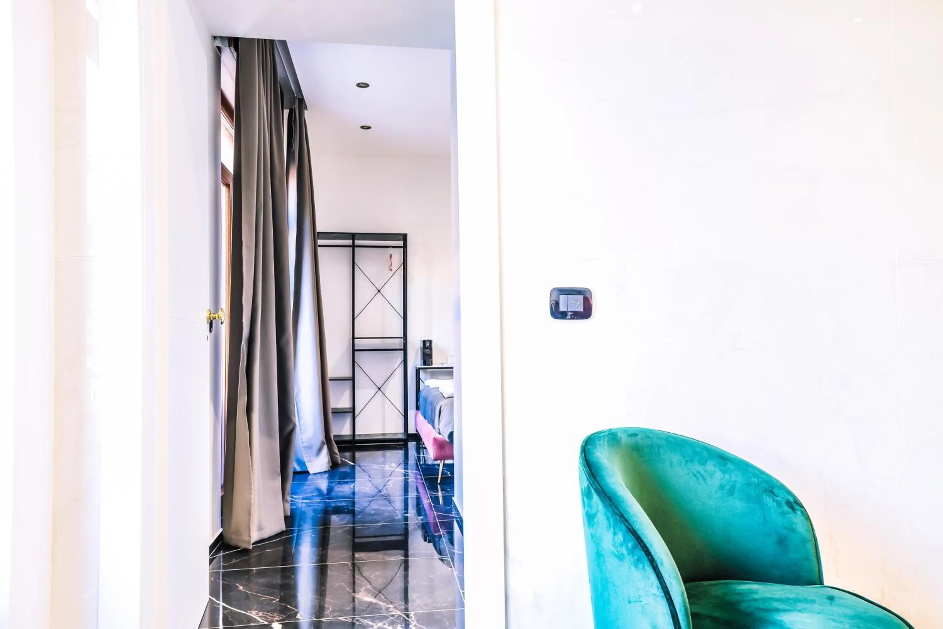 Photo of the whole room in Marmur luxury room