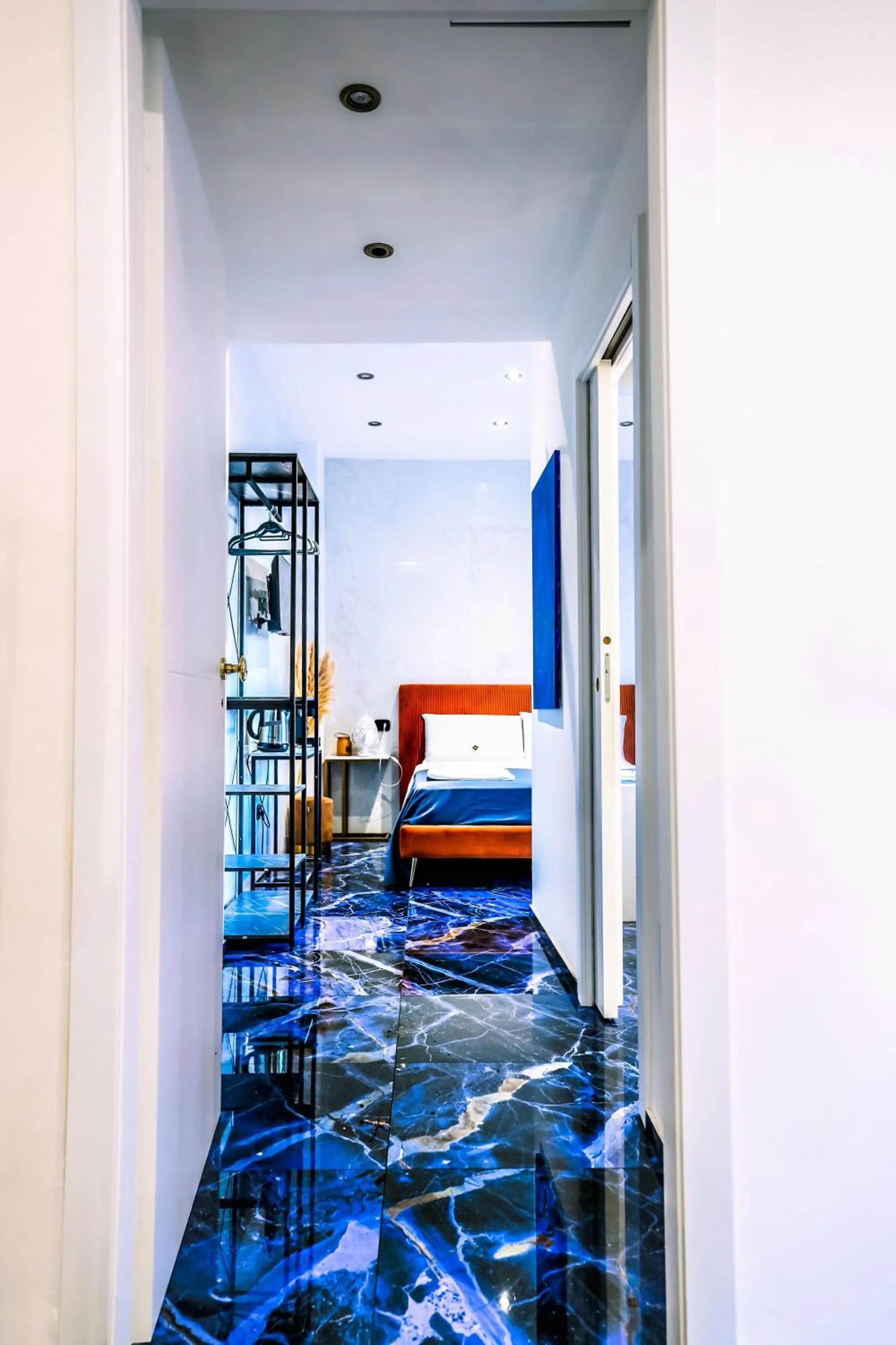 Photo of the whole room, Bed in Marmur luxury room