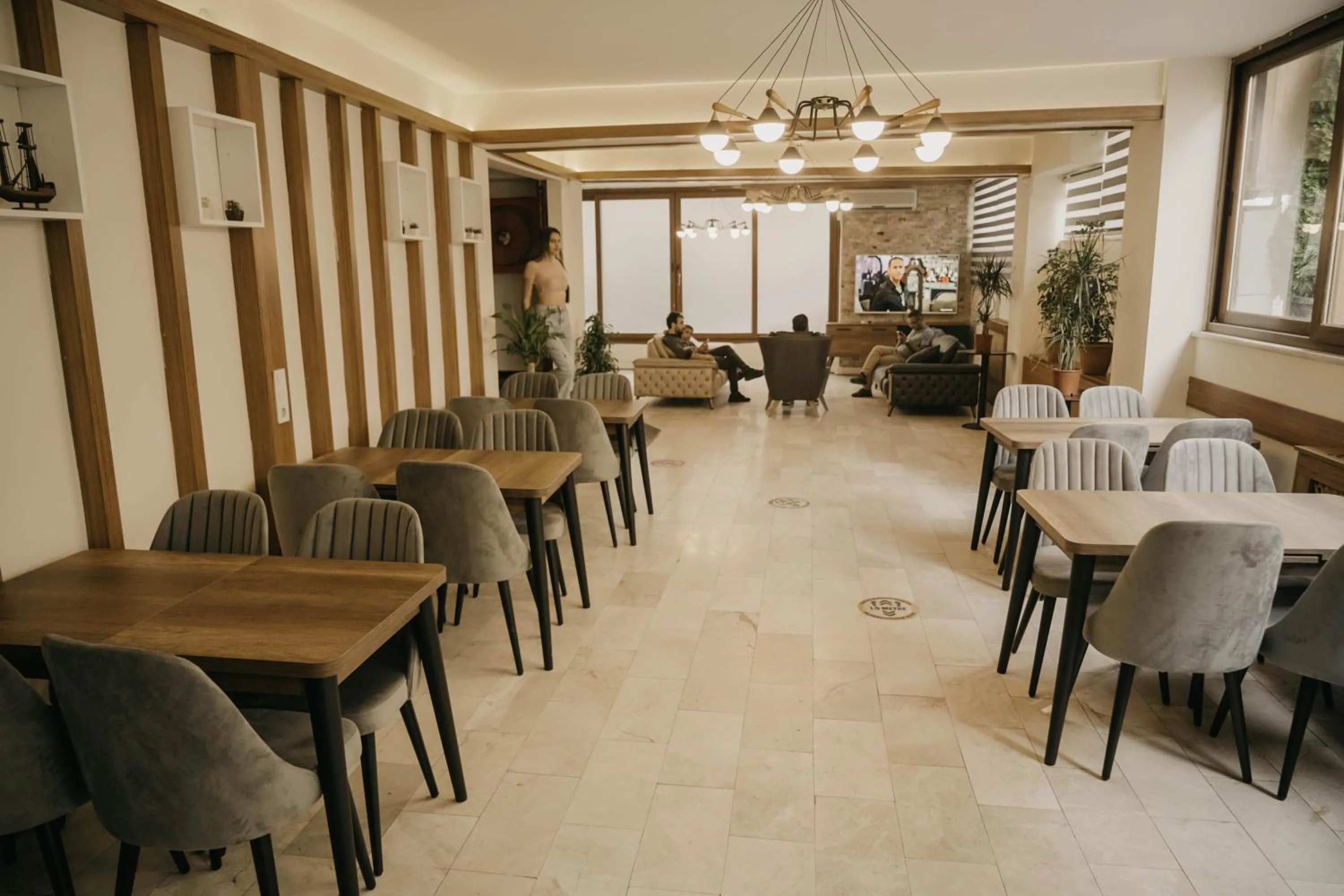 Restaurant/places to eat in Cihangir by Aydin Suite Hotel
