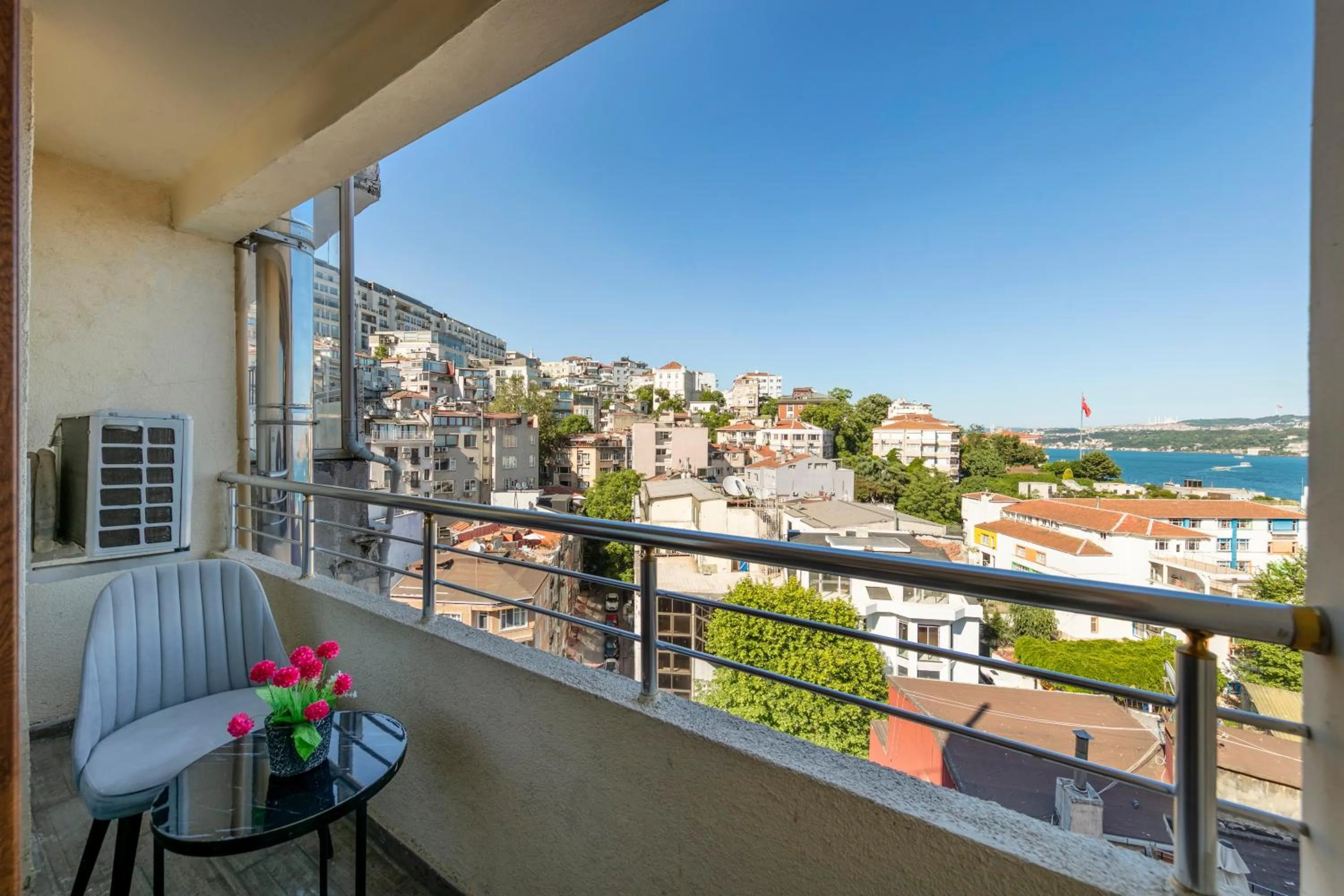 Property building in Istanbul Galata Port Modern Suite & Apartments Taksim