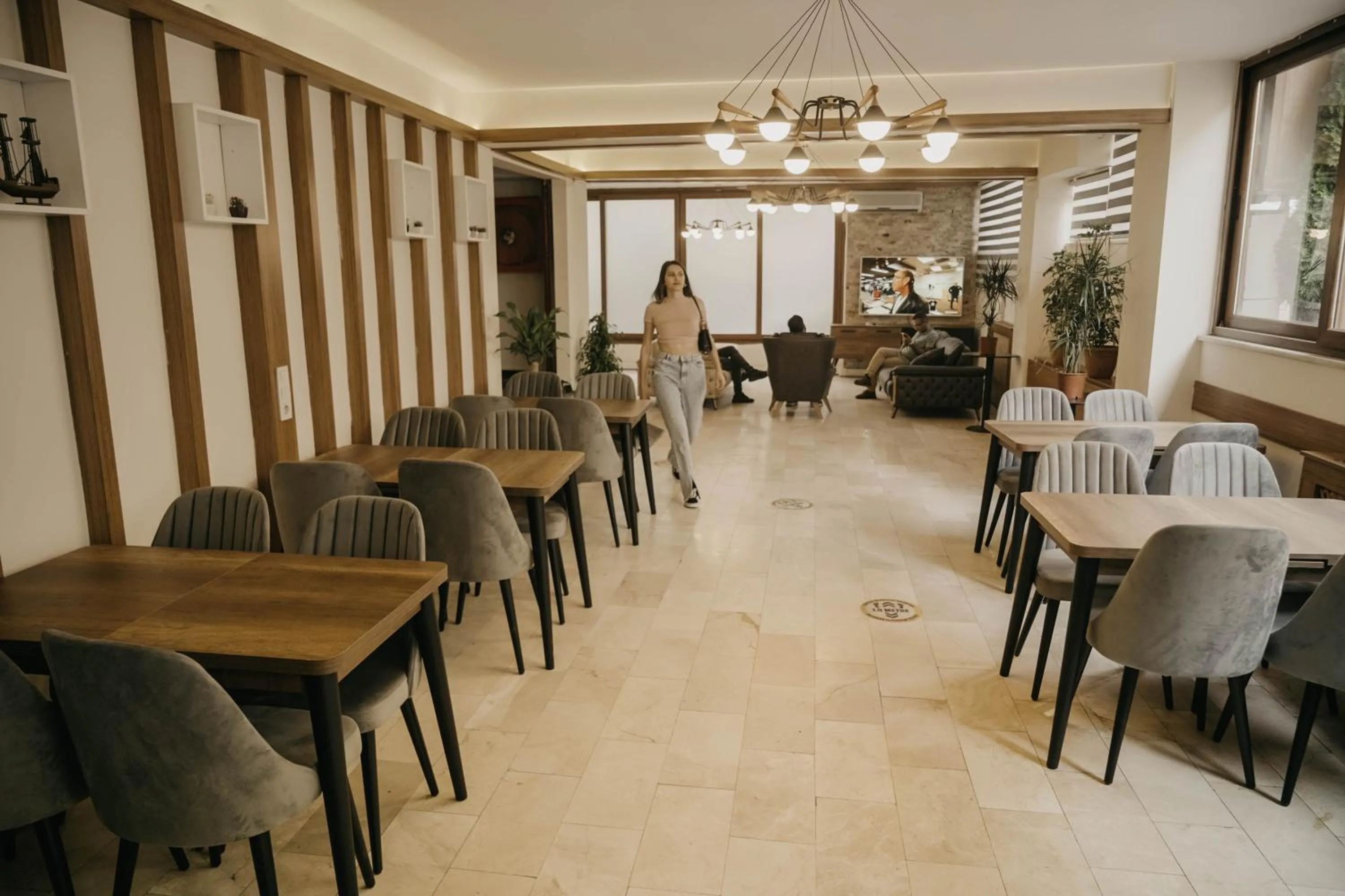 Restaurant/places to eat in Cihangir by Aydin Suite Hotel