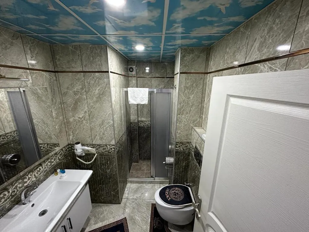 Toilet in Cihangir by Aydin Suite Hotel