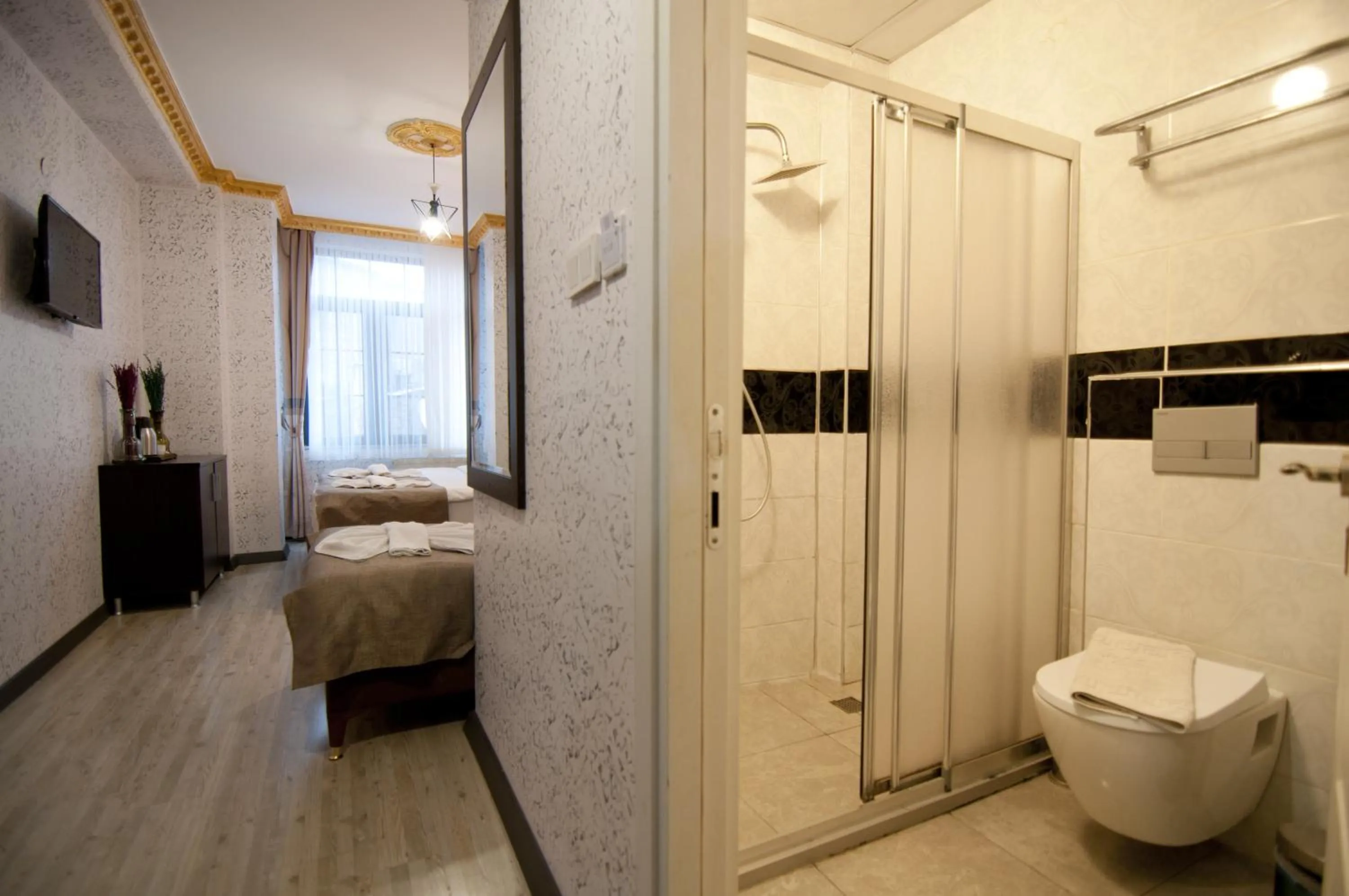 Shower, Bed in Golden Horn Life Hotel