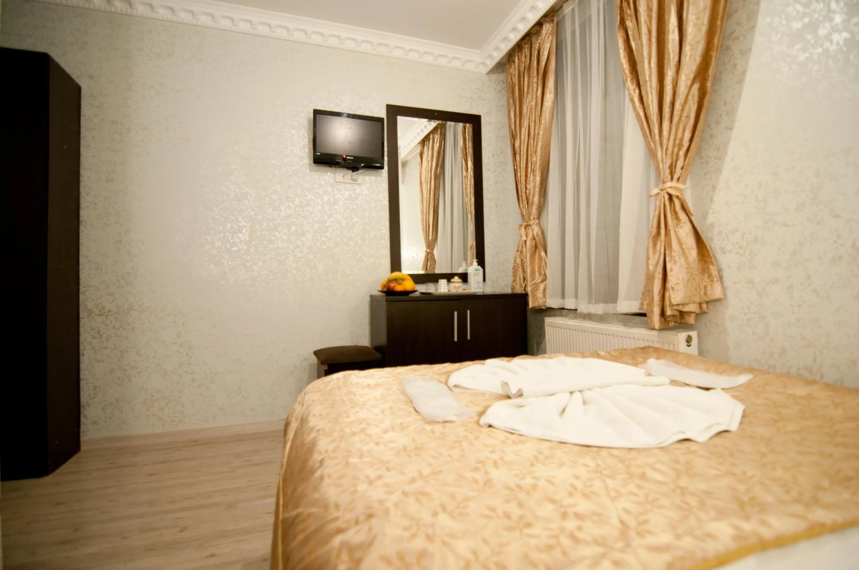 Bed in Golden Horn Life Hotel