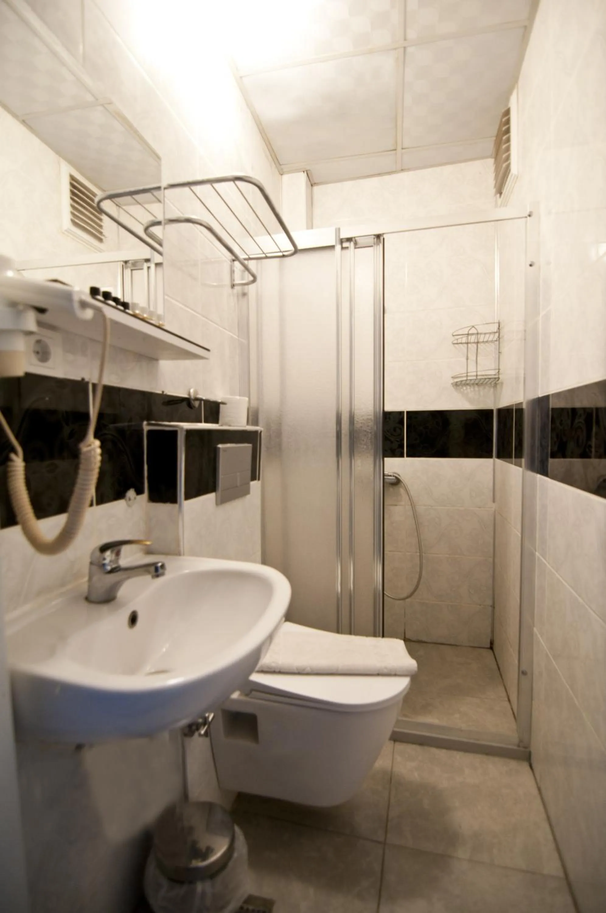 Shower, Bathroom in Golden Horn Life Hotel