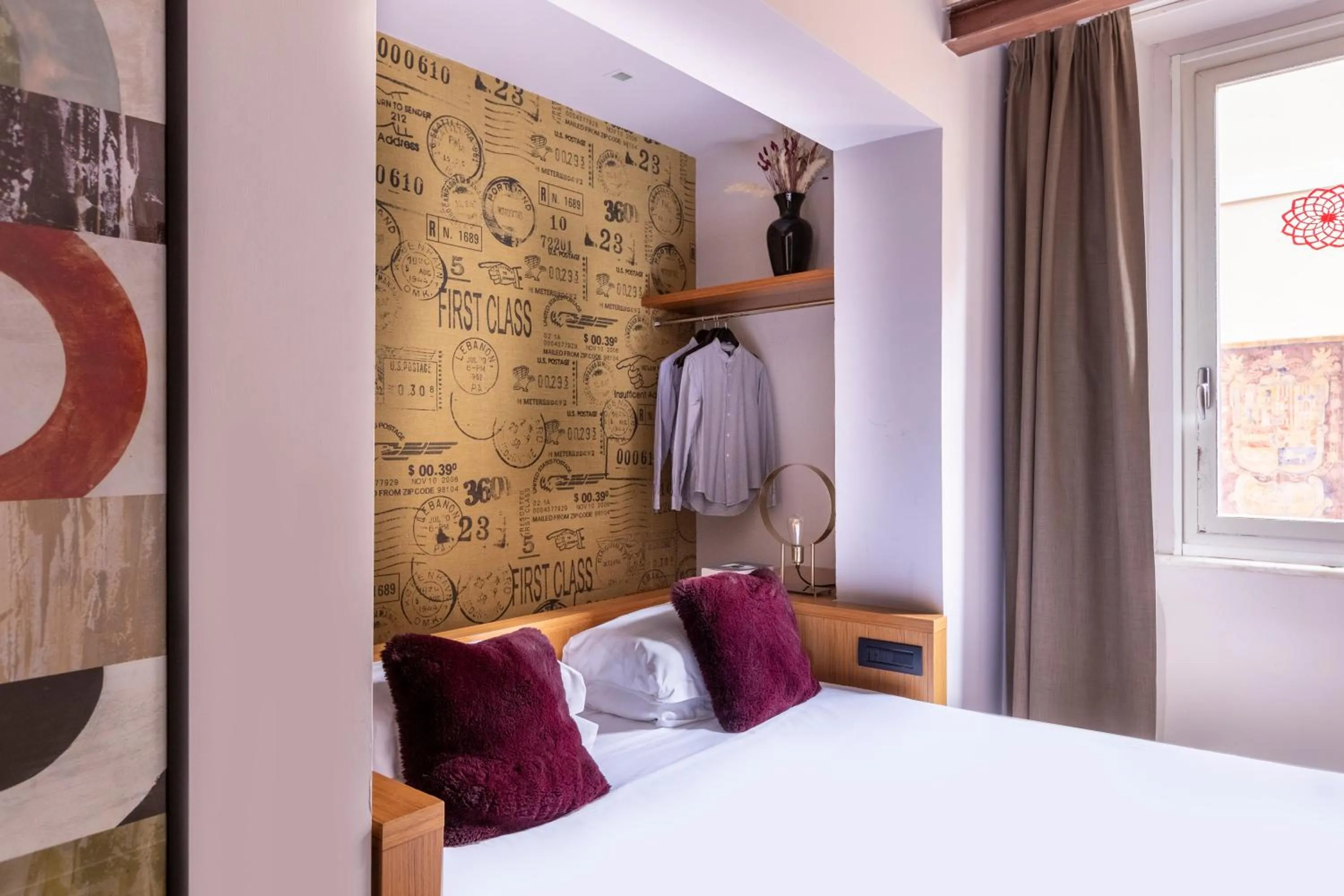 Bed in DownTown Boutique House - CA Domus Collection