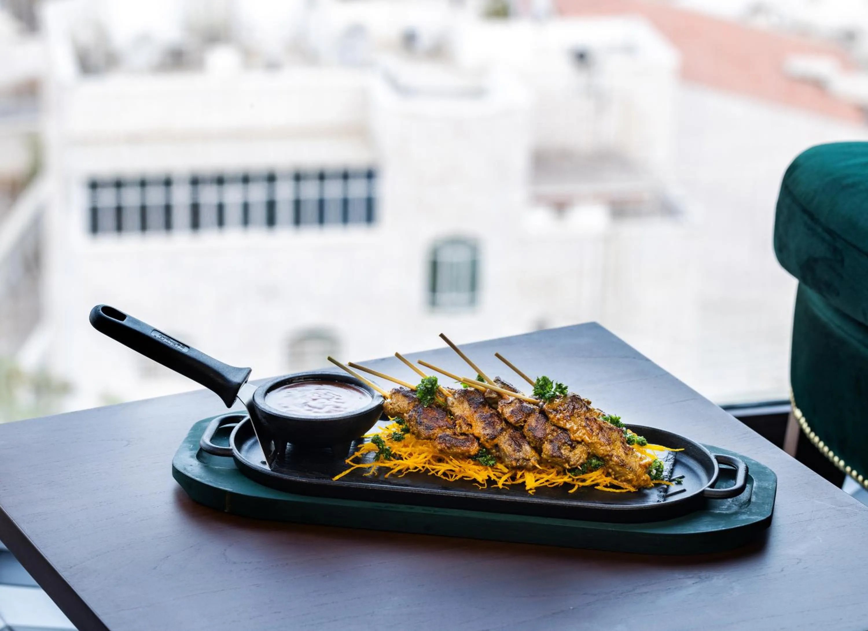 Food and drinks in Al Falaj Hotel