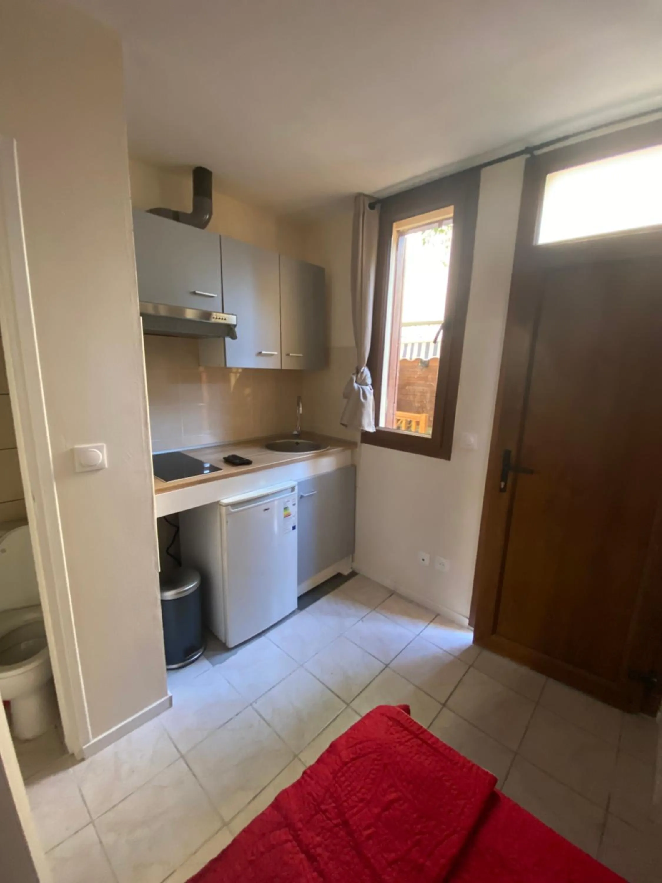 Kitchen or kitchenette in RENT APPART - La Garenne Colombes