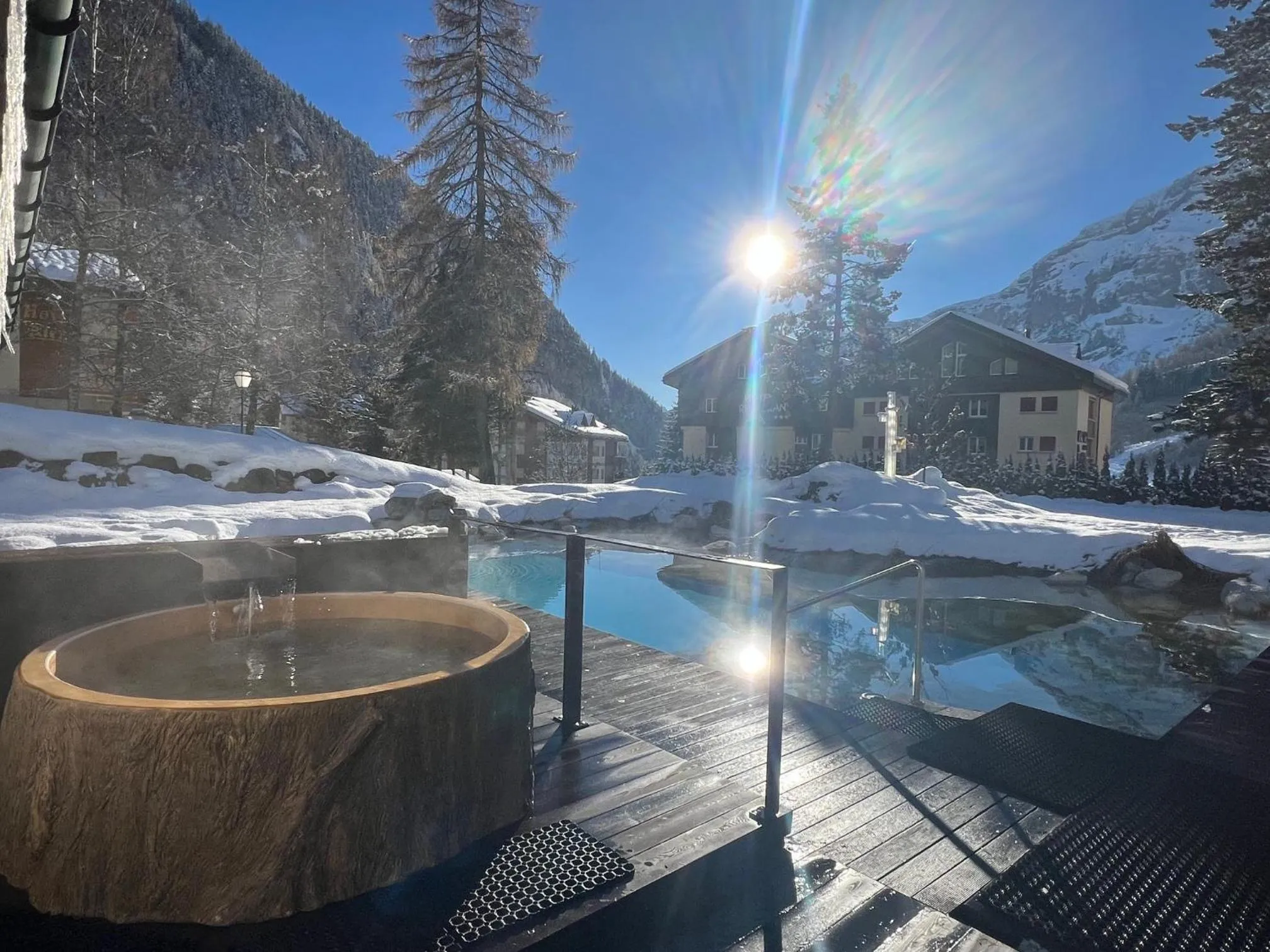 Swimming pool in Le Bristol Leukerbad