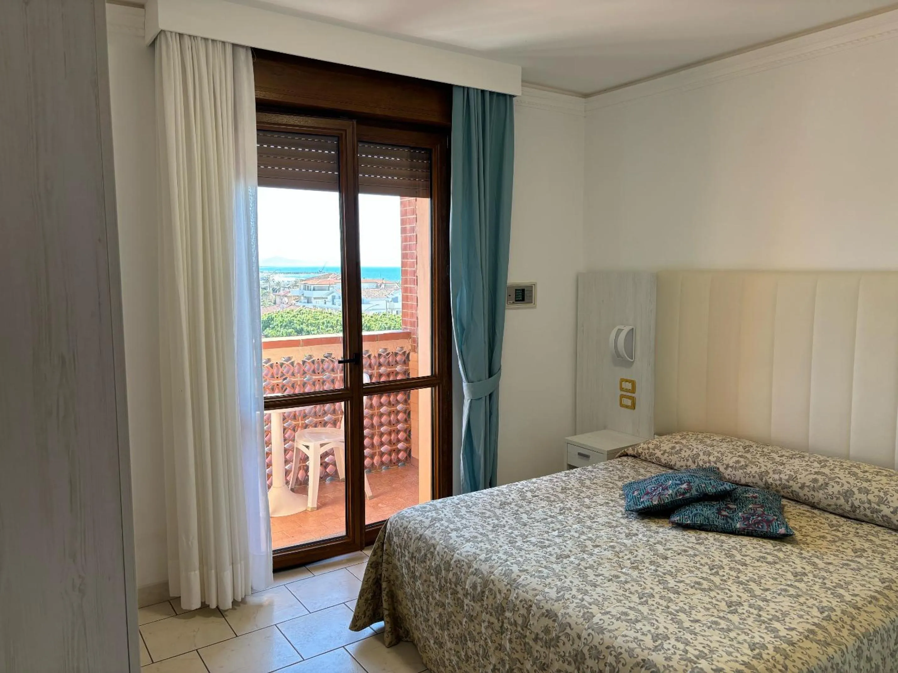 Bed in Hotel Ariston