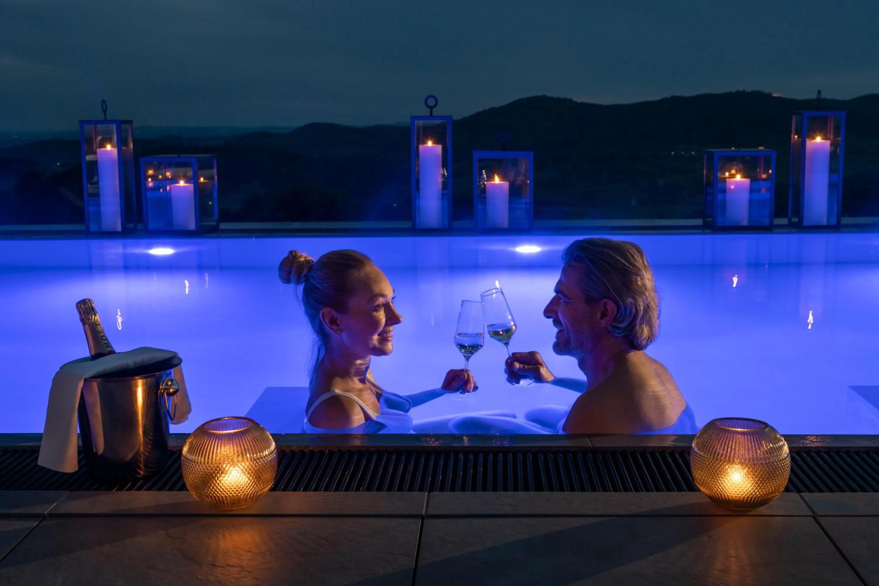 Swimming pool in Hüttenhof - Wellnesshotel & Luxus-Bergchalets - Adults only