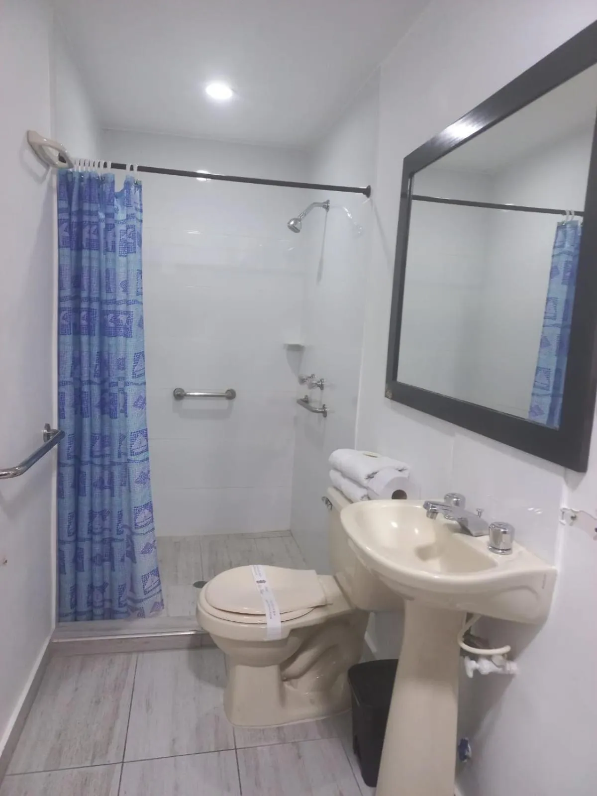 Shower in Hotel Los Tunjos