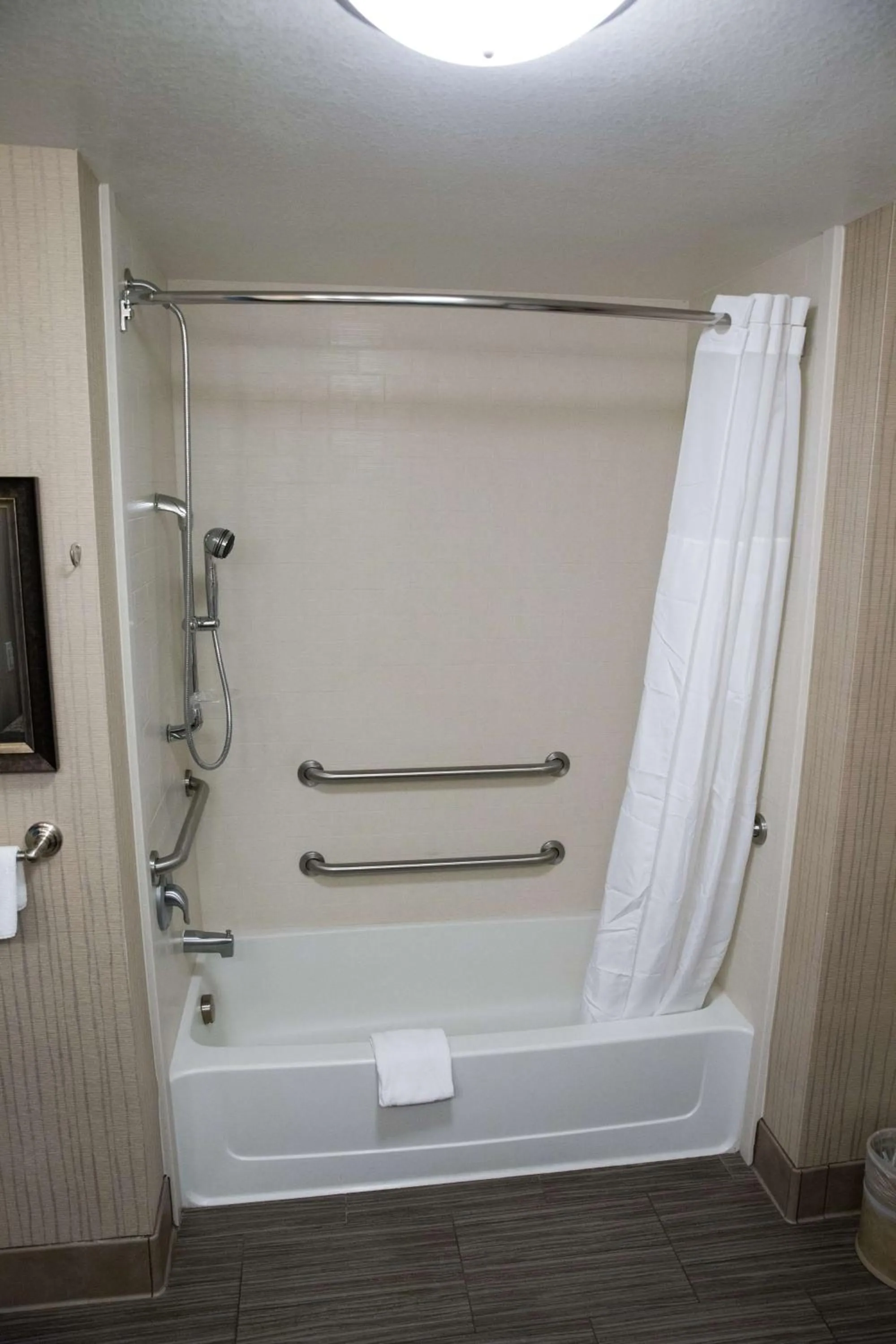 Bathroom in Hampton Inn & Suites Bismarck Northwest