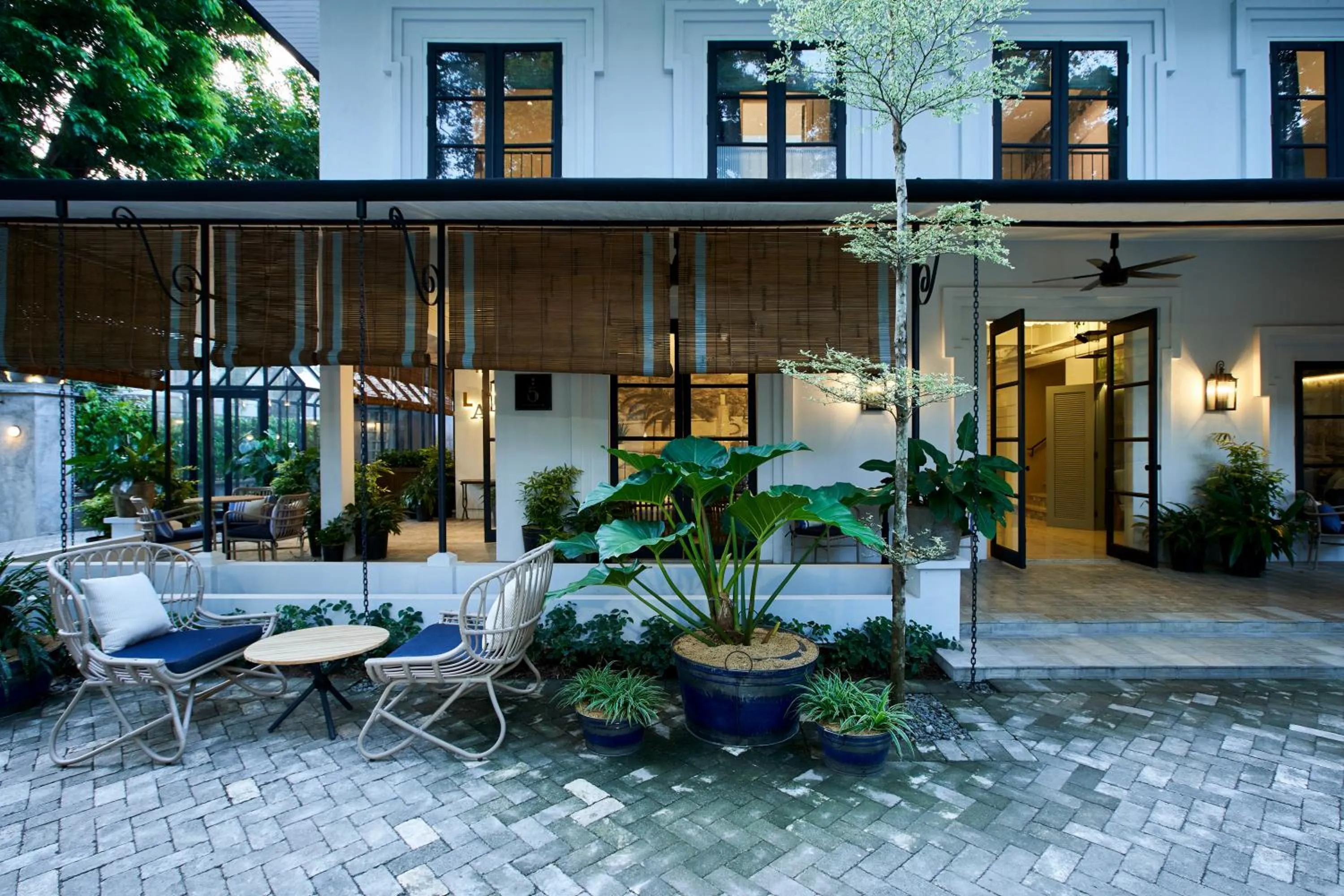 Property building in Lamandau House