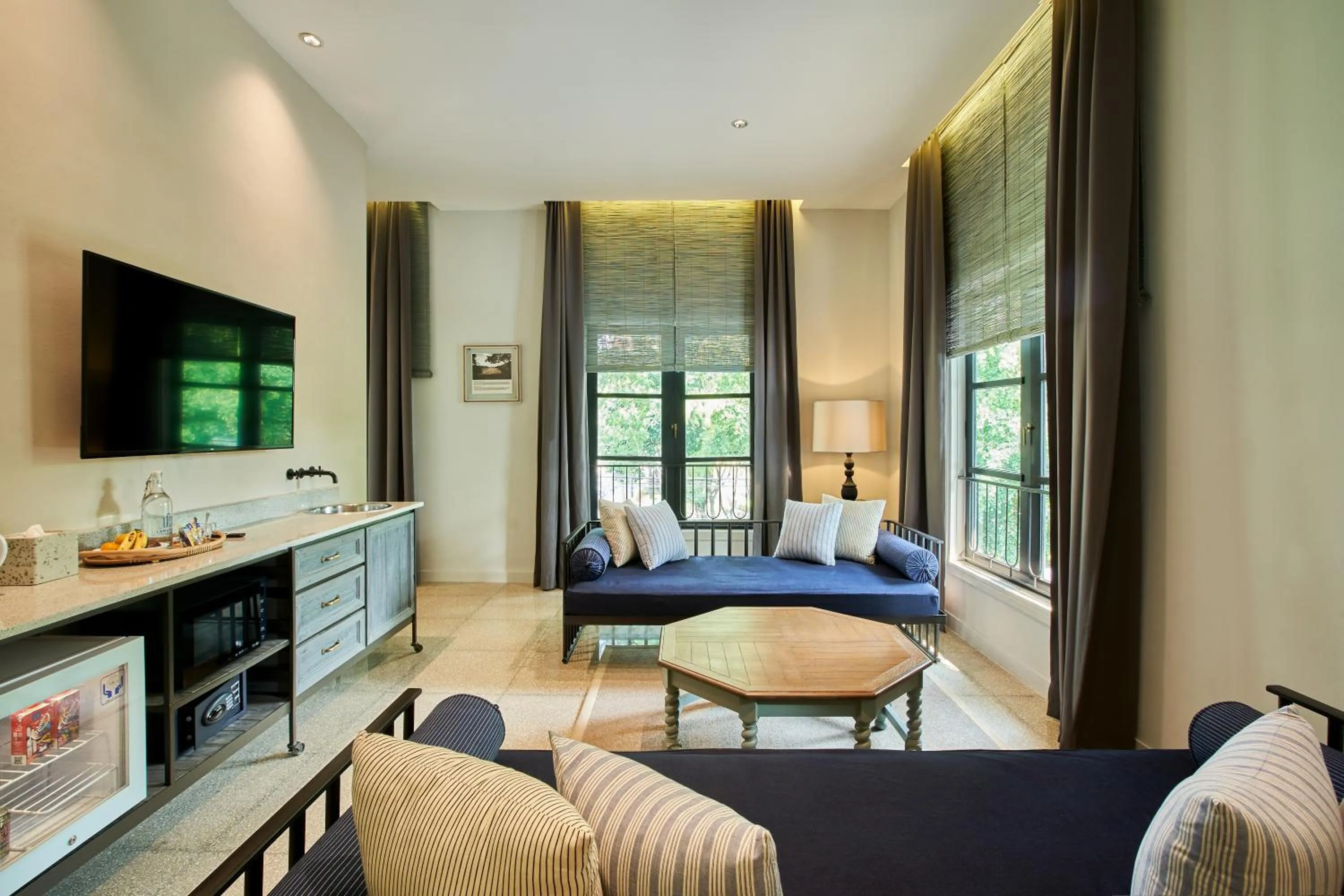 Communal lounge/ TV room in Lamandau House