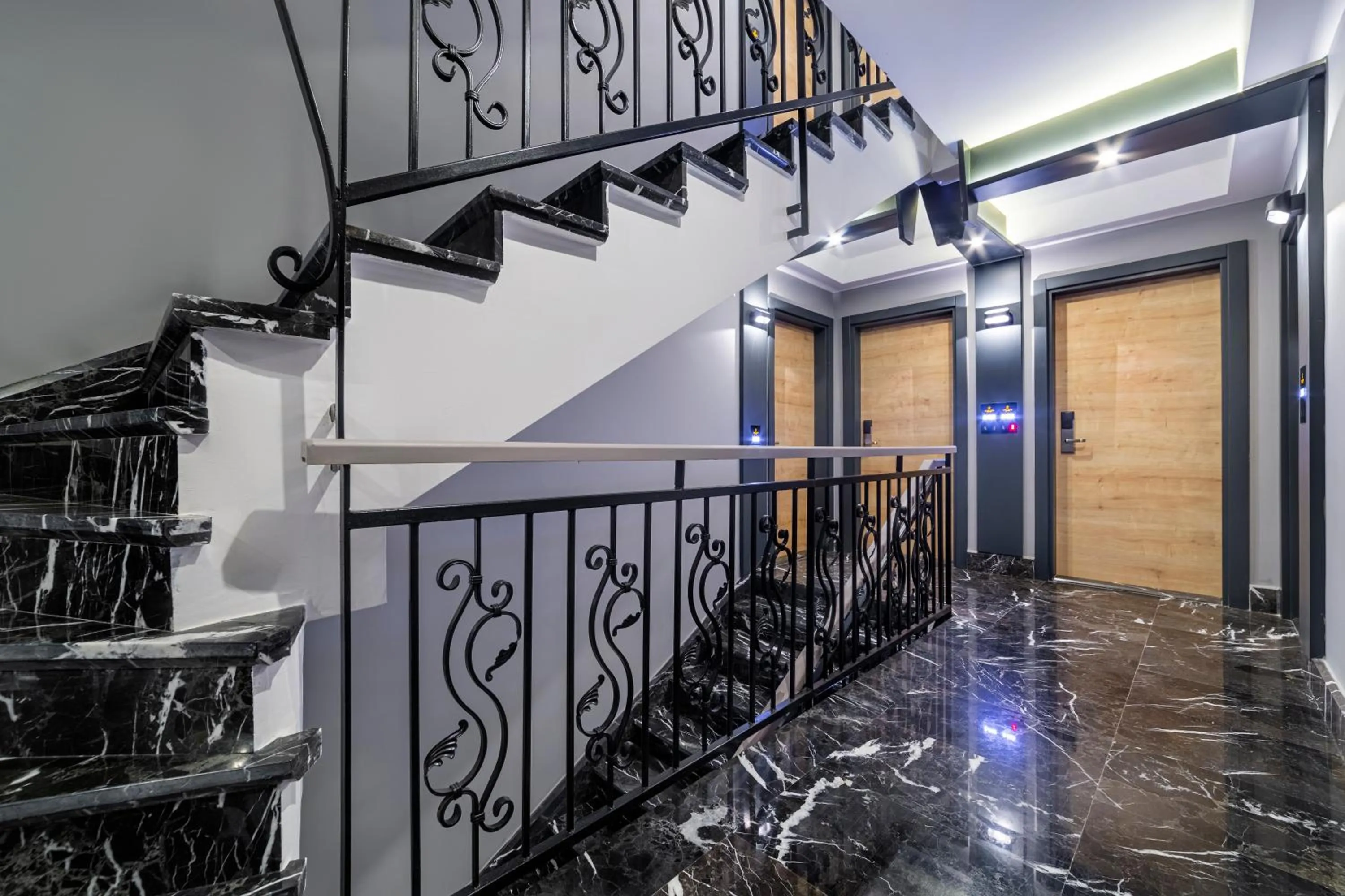 Billiard in Aria Riva Apart Hotel