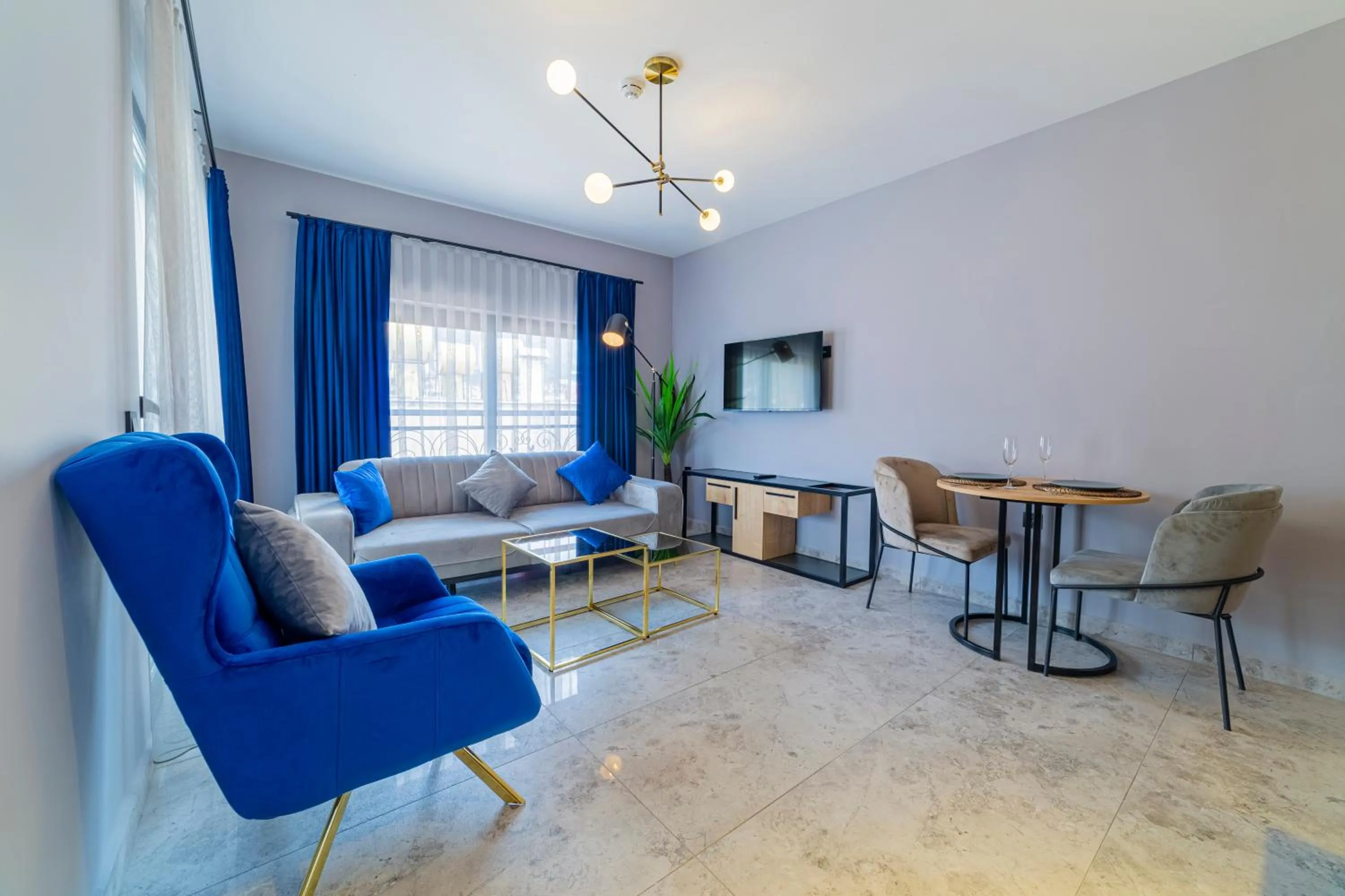 TV and multimedia in Aria Riva Apart Hotel