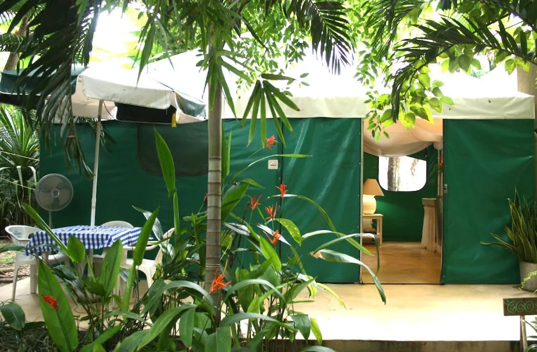 Junto al Rio Bungalows & Suites