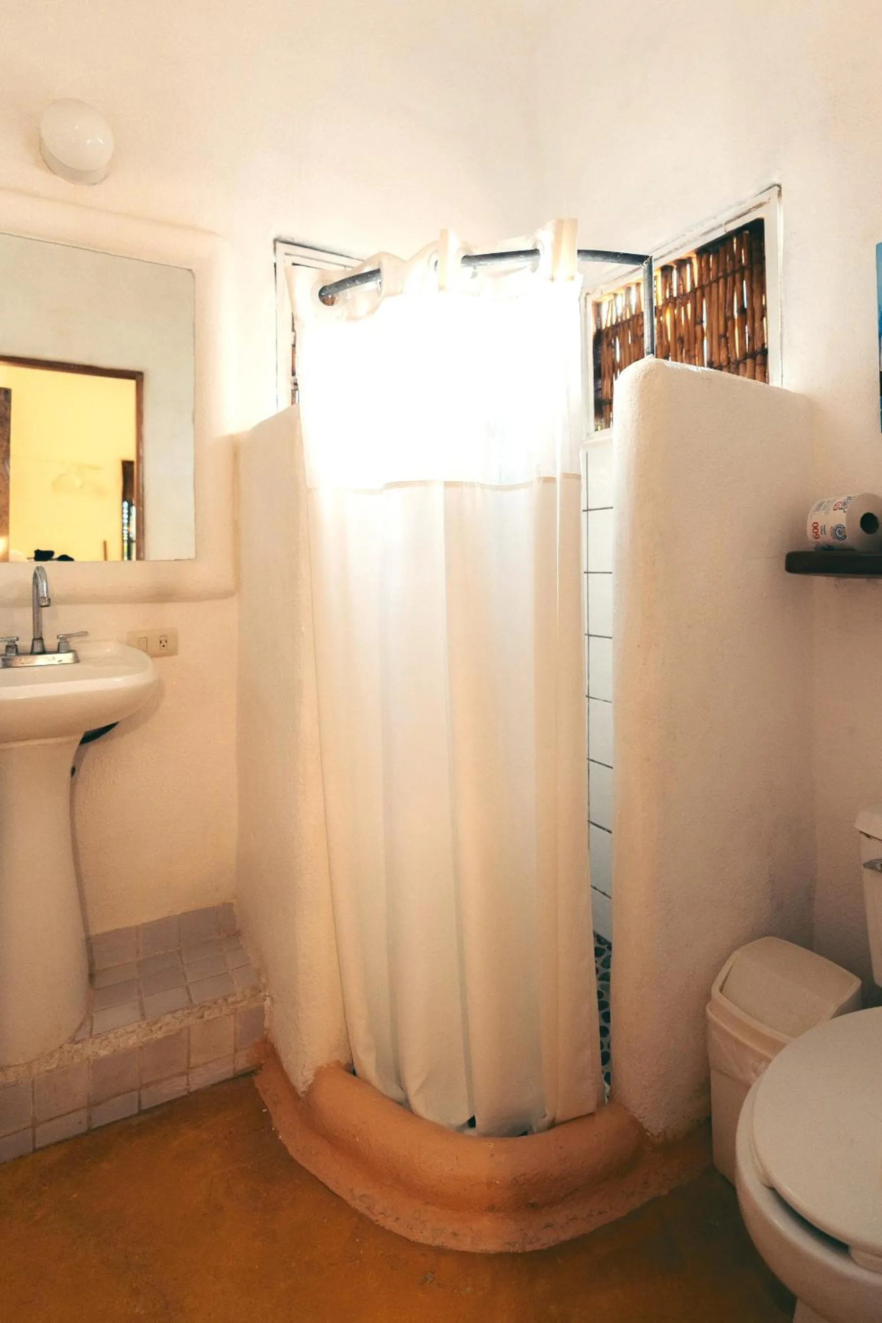 Junto al Rio Bungalows & Suites