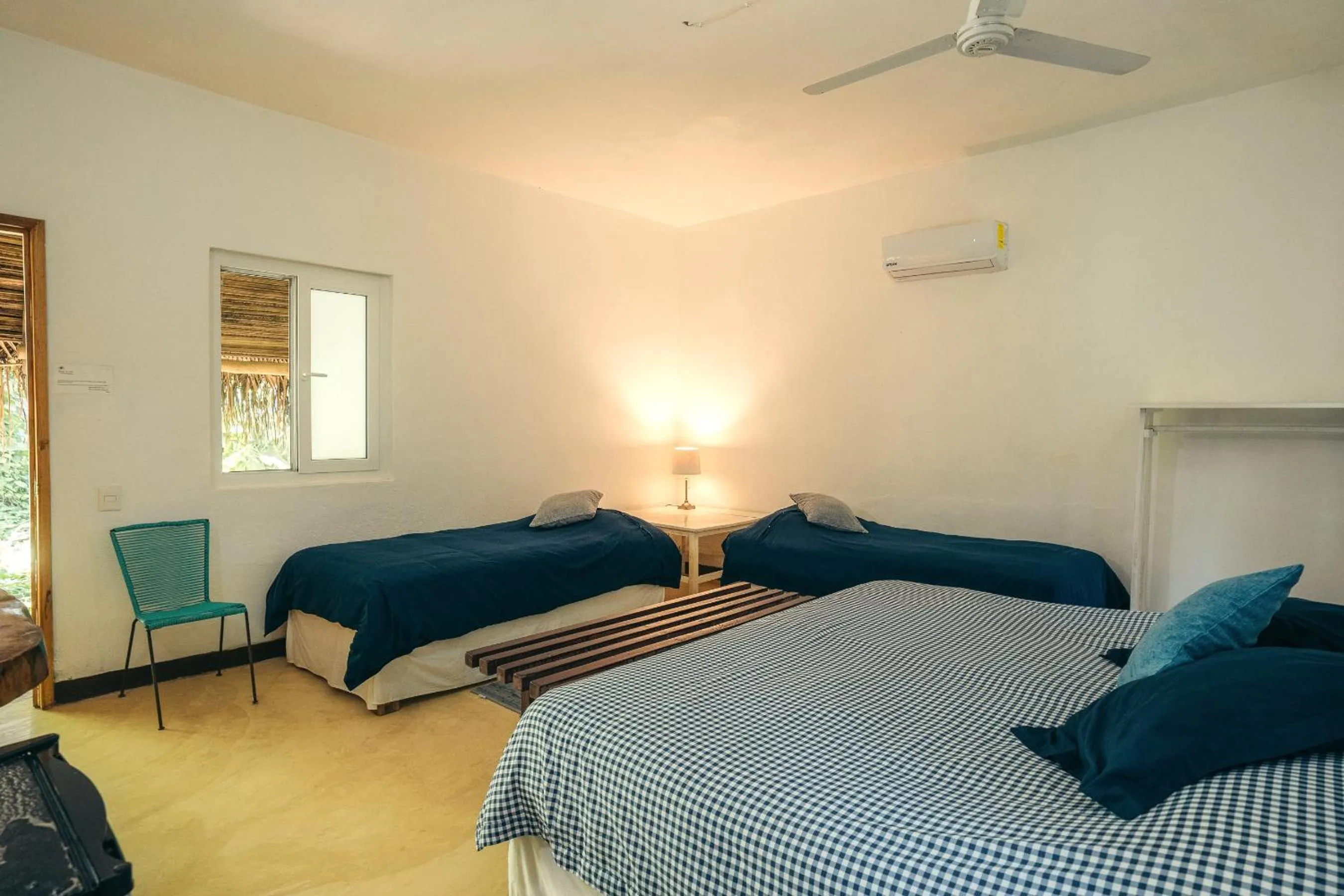 Bed in Junto al Rio Bungalows & Suites