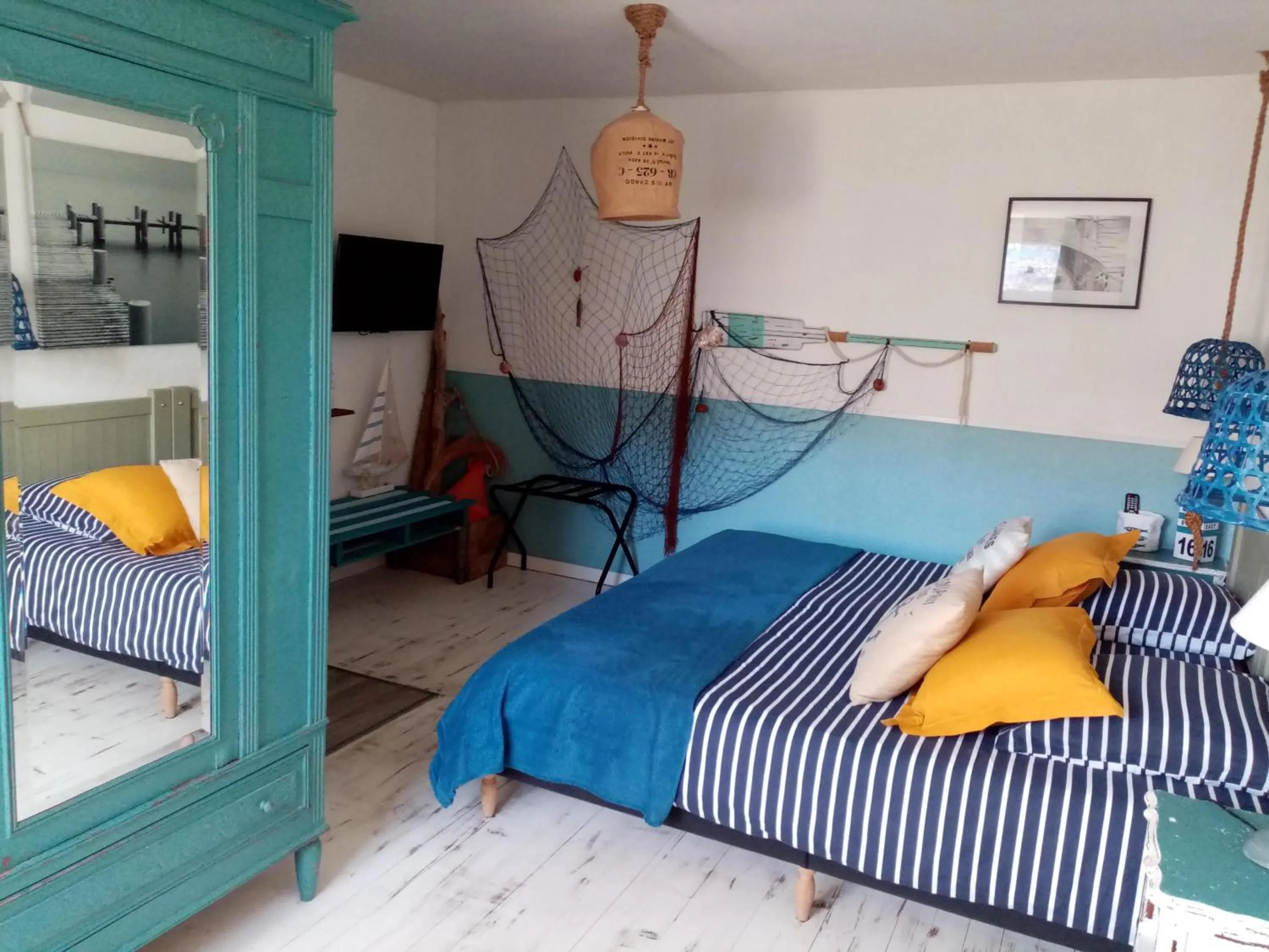 Property building, Bed in La Norélie