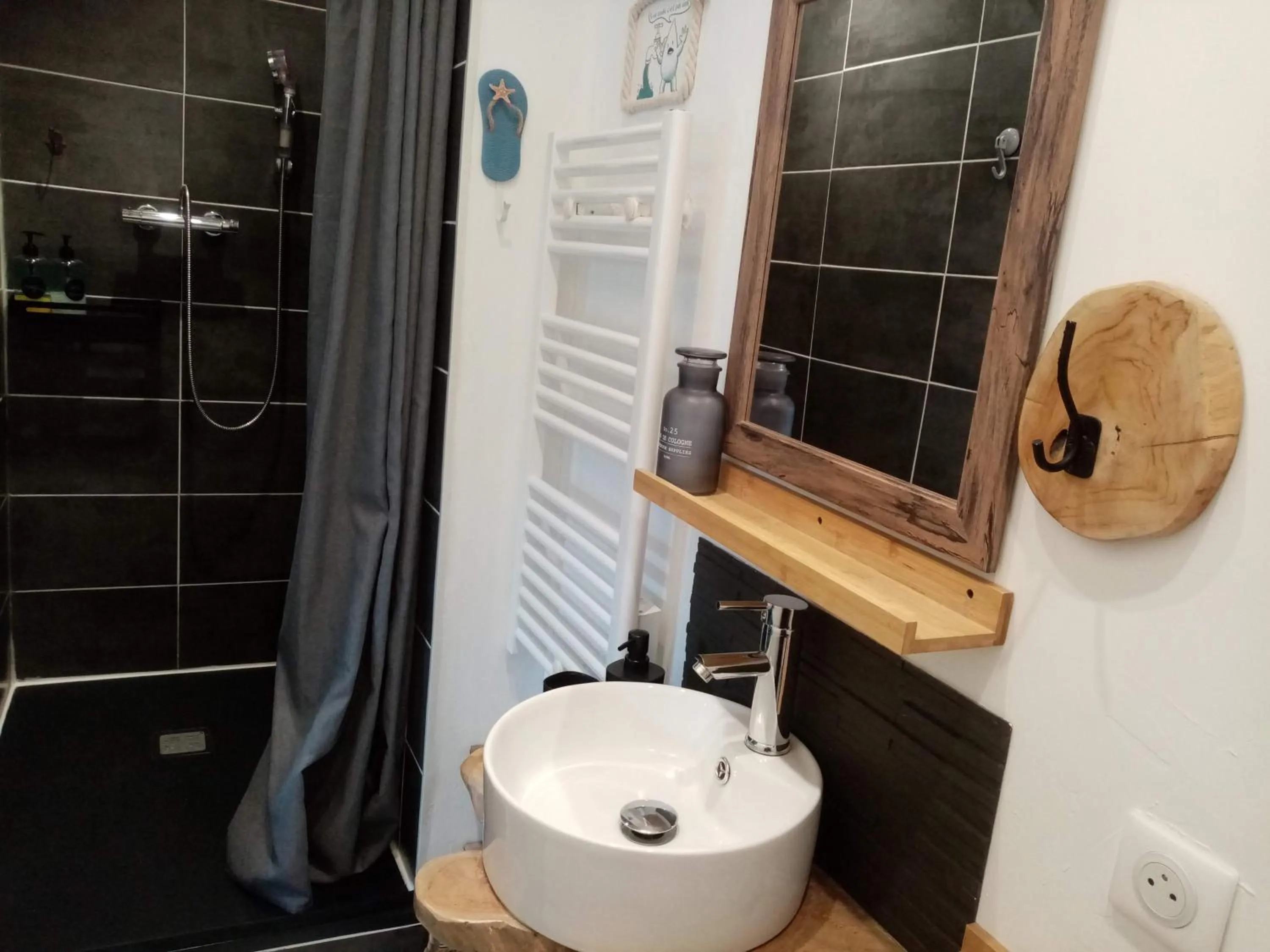 Bathroom in La Norélie