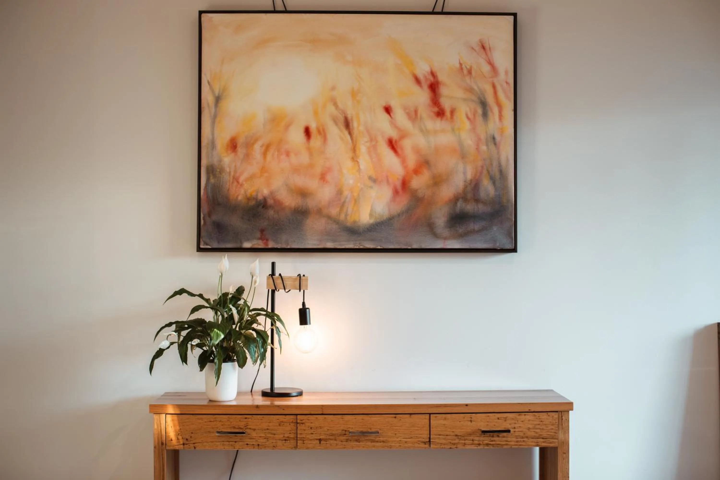 Decorative detail in Mansi on Raymond