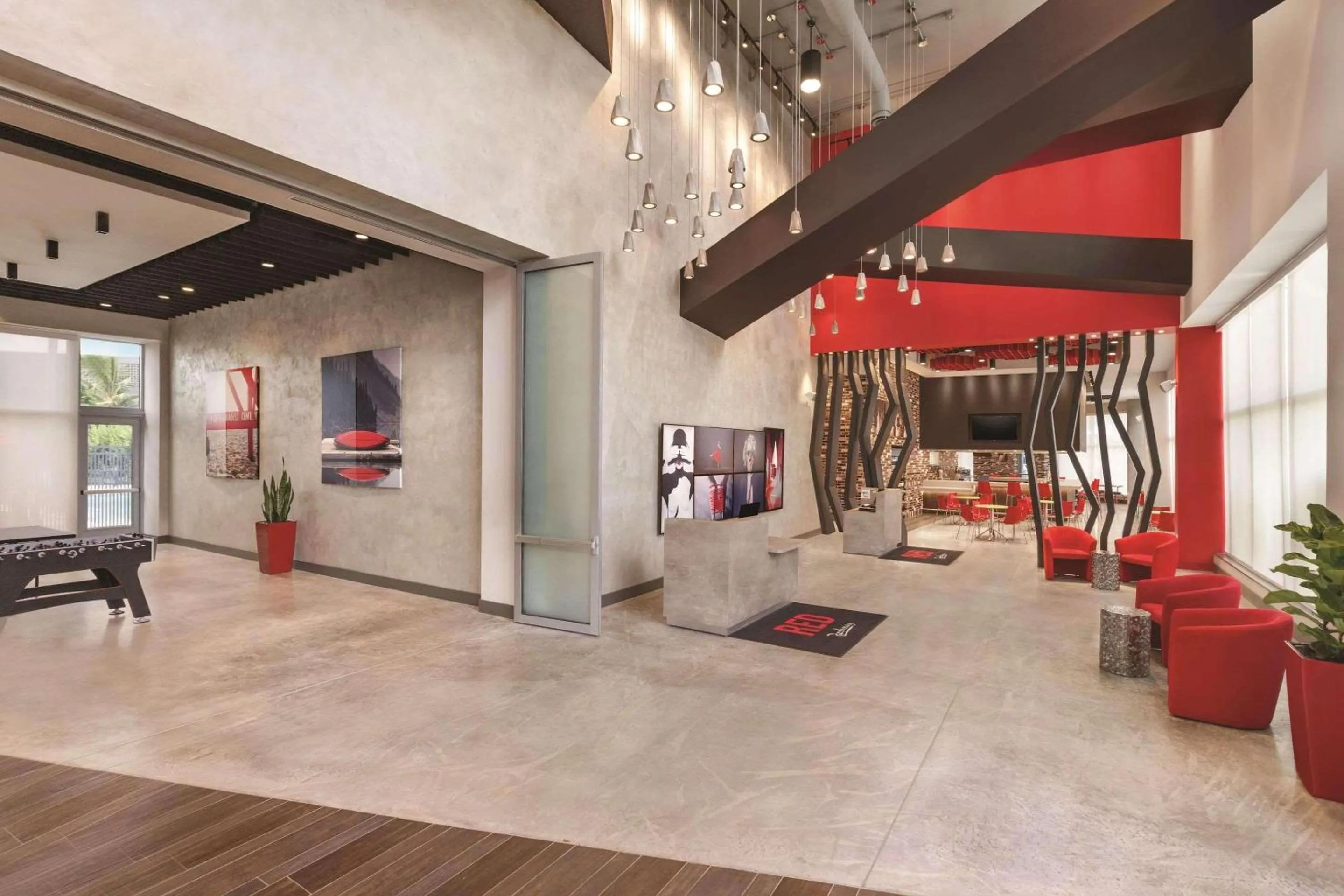 Lobby or reception in Radisson RED Miami Airport