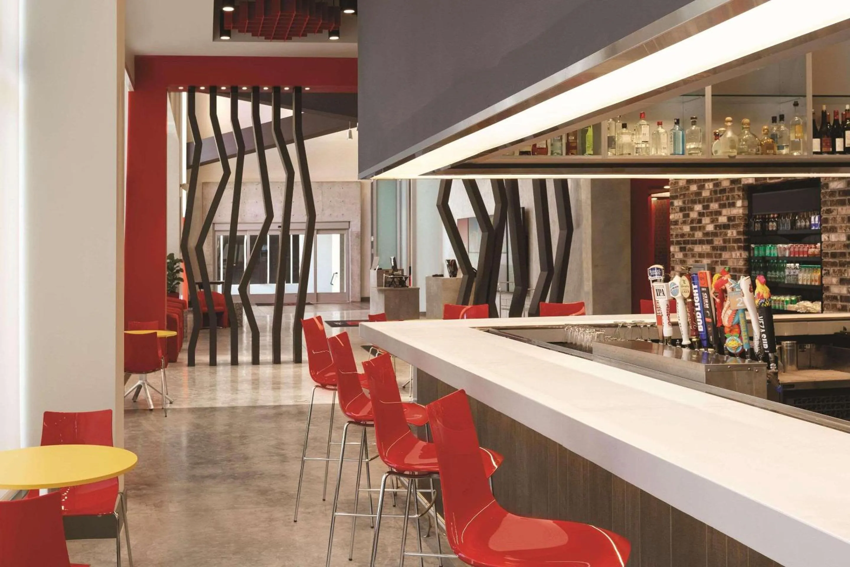 Restaurant/places to eat in Radisson RED Miami Airport