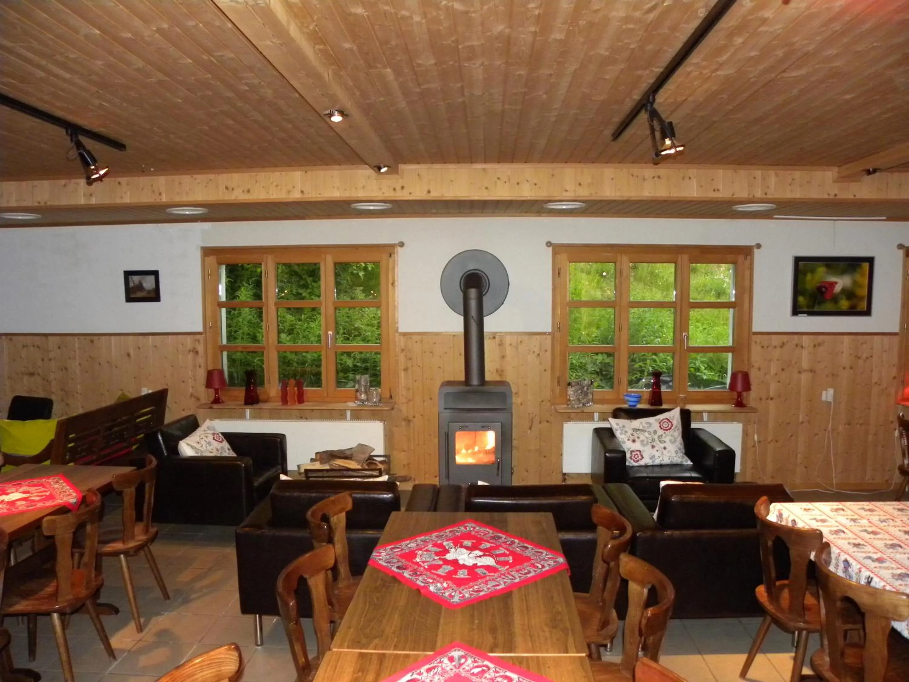 Restaurant/places to eat in Hotel Restaurant Walliser Sonne