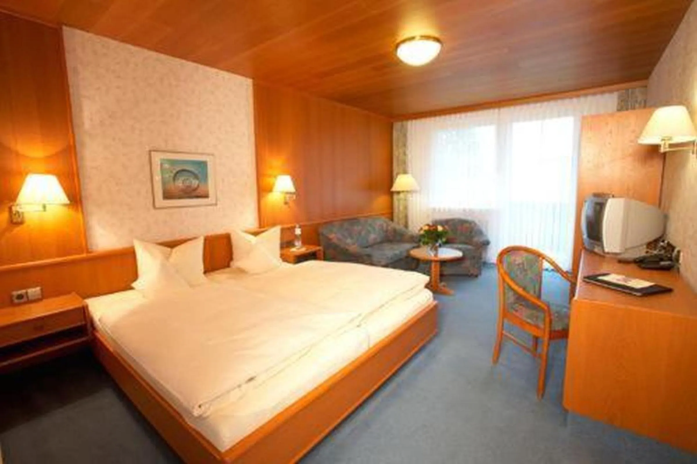 Bedroom, Bed in Hotel Tannhof