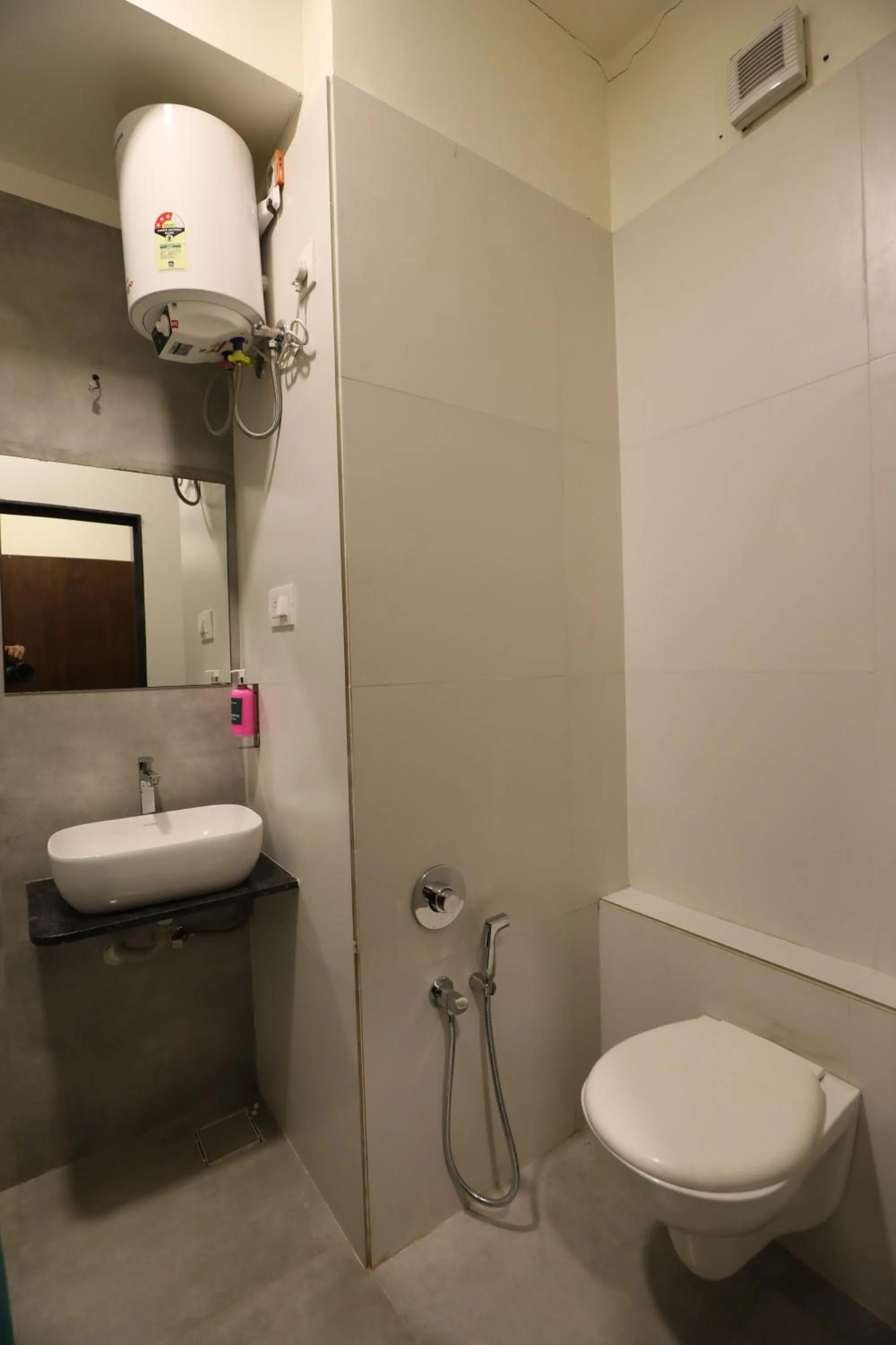 Shower in Greenotel Rooms Hazira, Surat