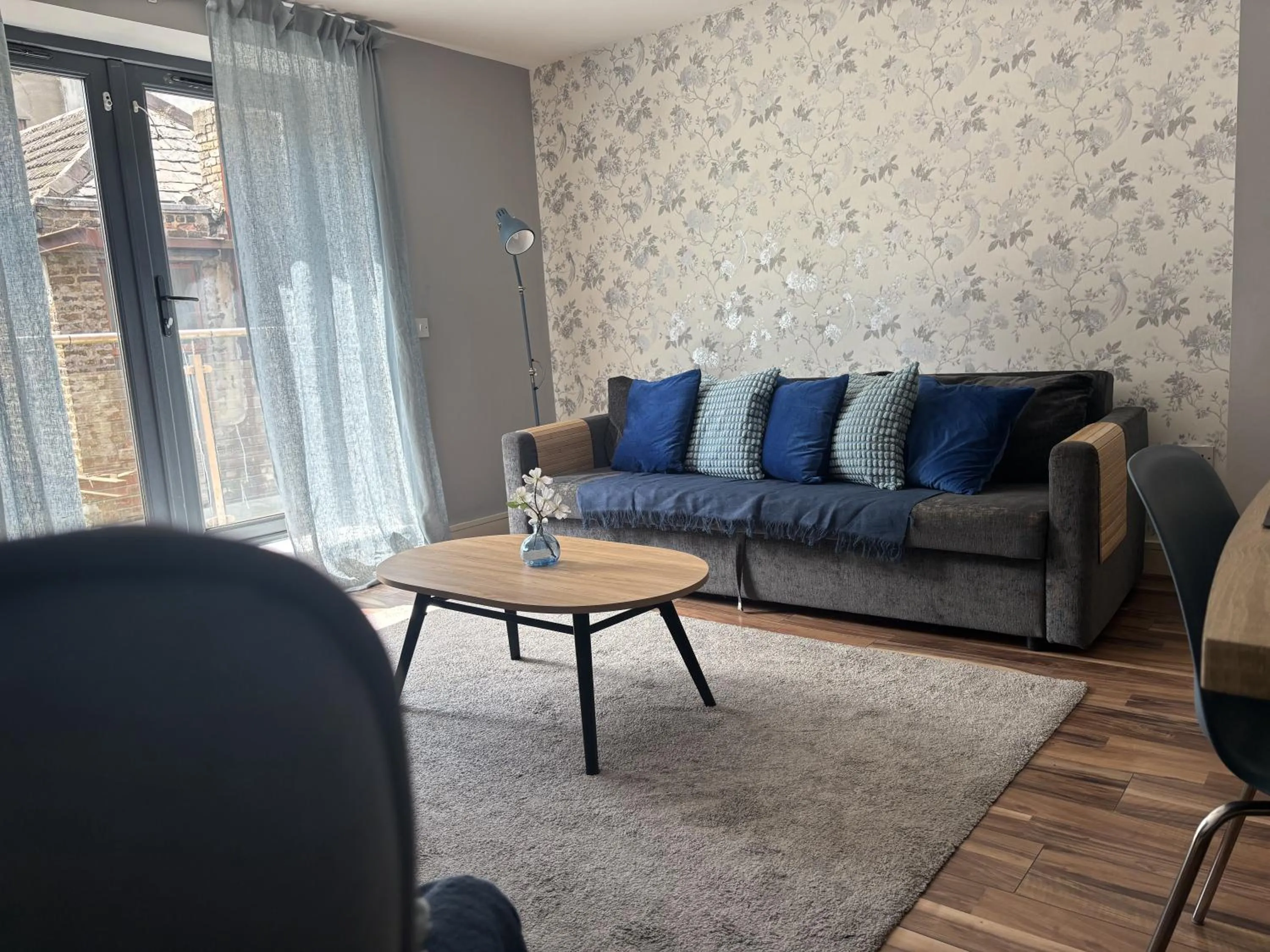 Living room in Leevin Studios