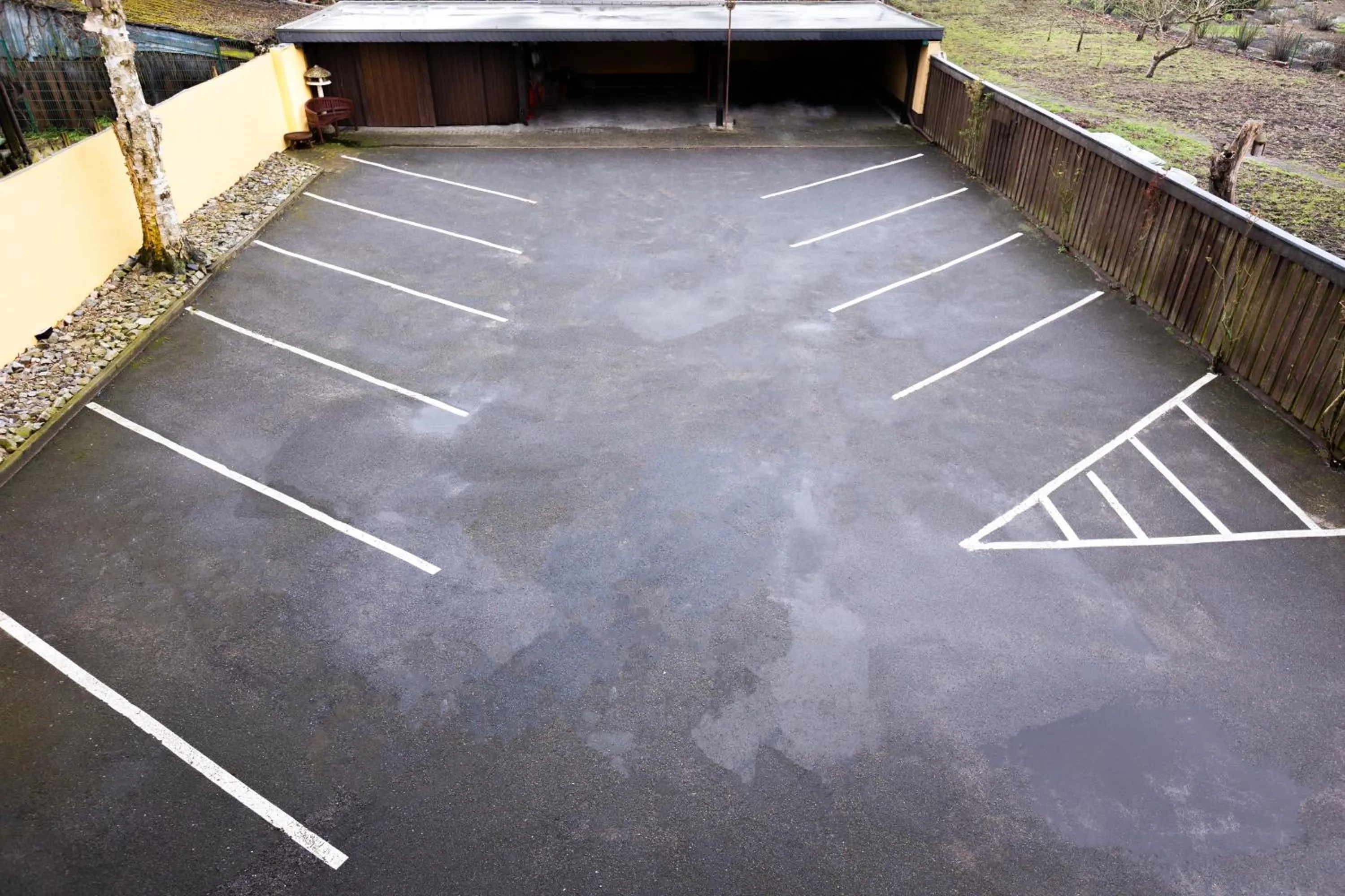 Parking in Firzlaff's Hotel