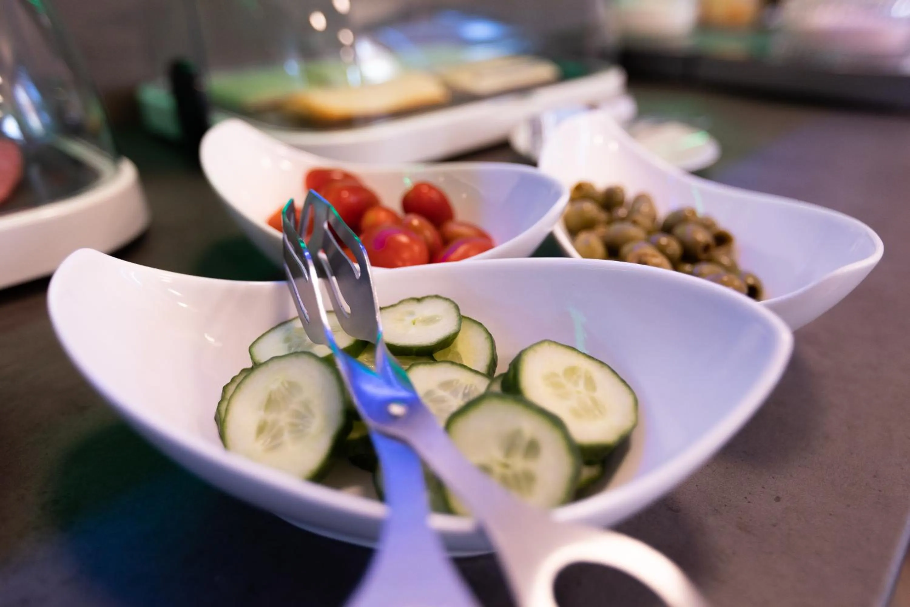 Breakfast in Firzlaff's Hotel