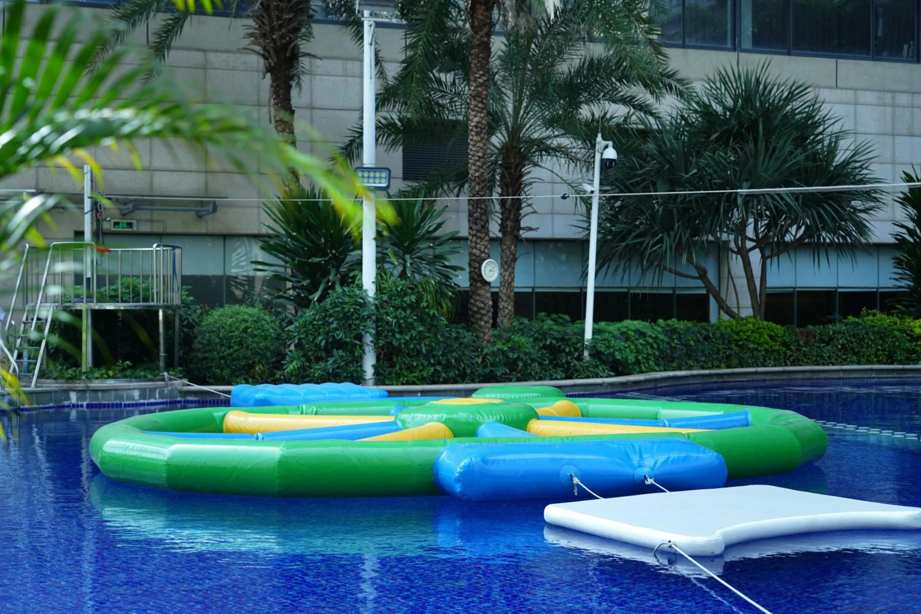 Swimming pool in Hilton Foshan