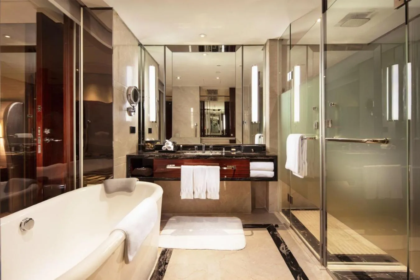 Bathroom in Hilton Foshan