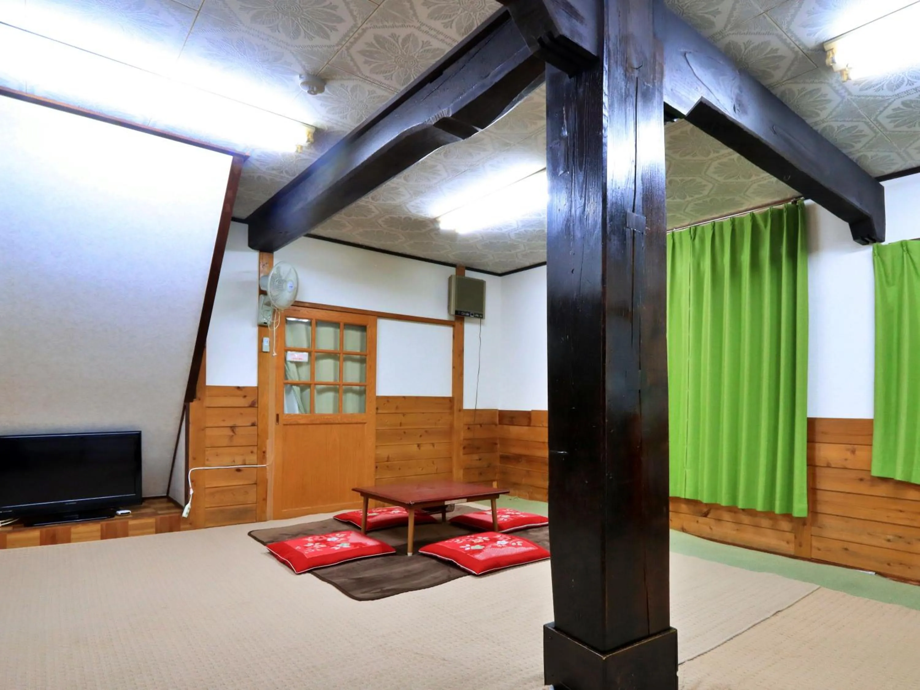 Hanasaku Onsen Yoshiyaso