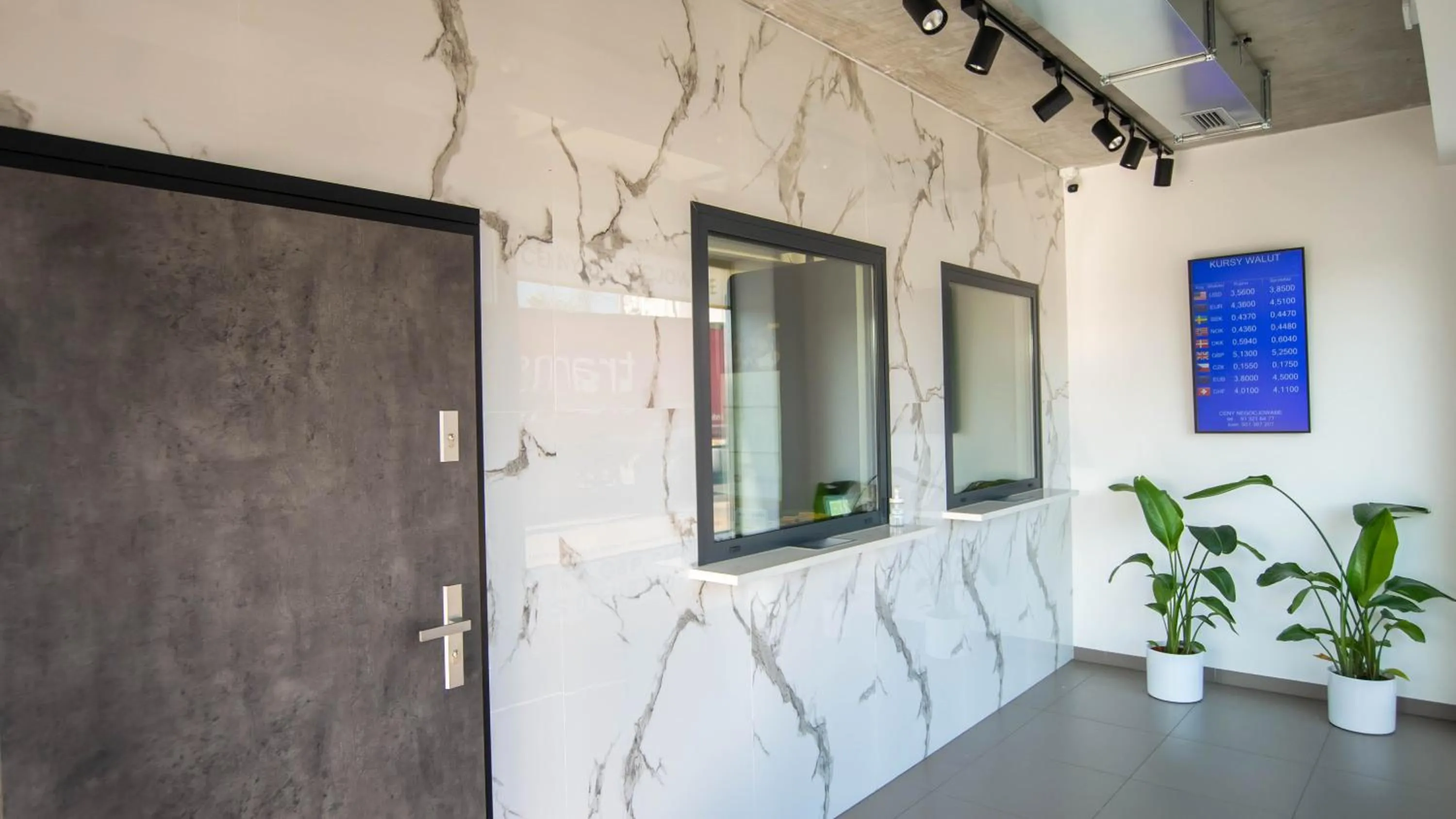 Facade/entrance in Nowe Millenium