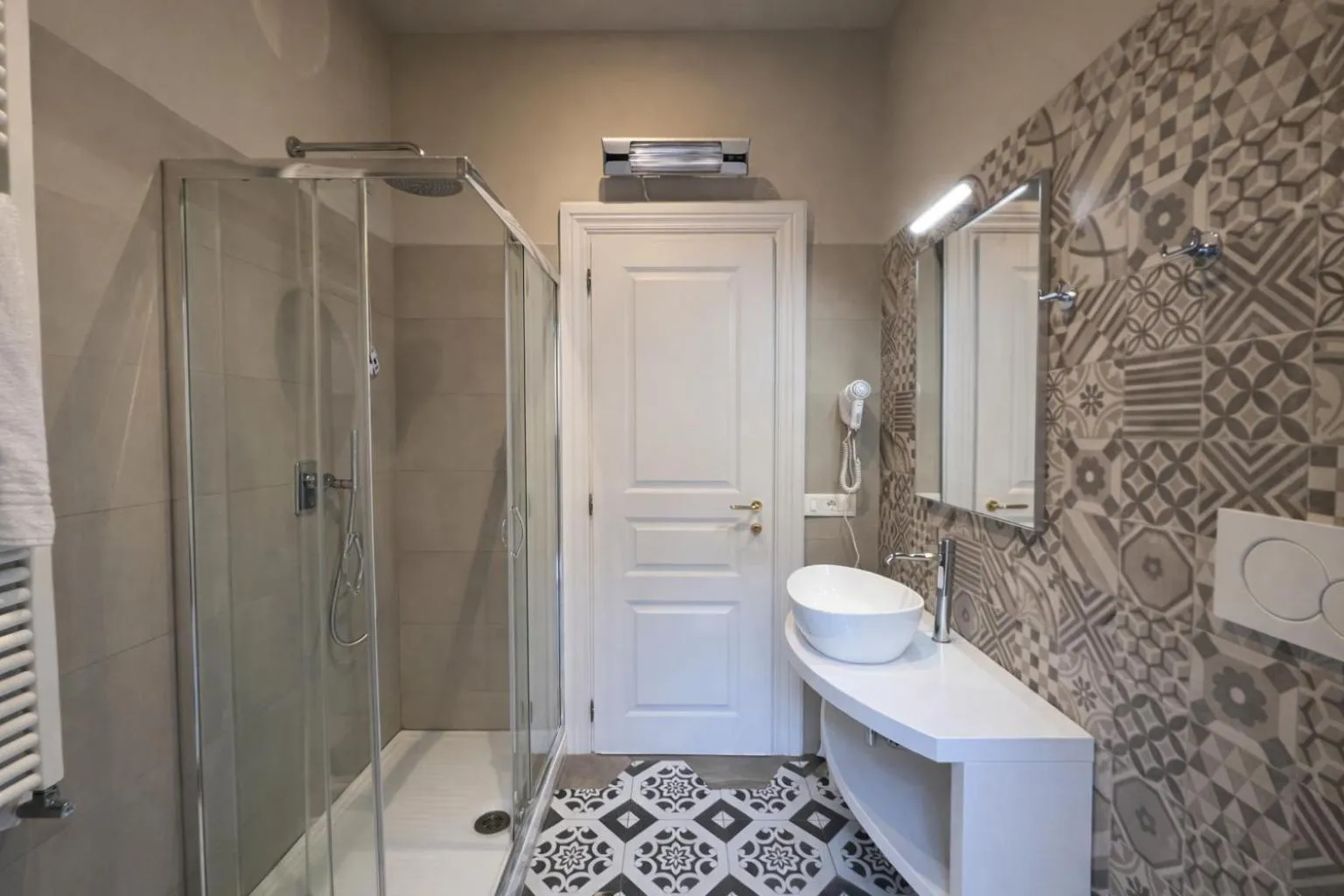 Shower in Bramble Luxury Suites