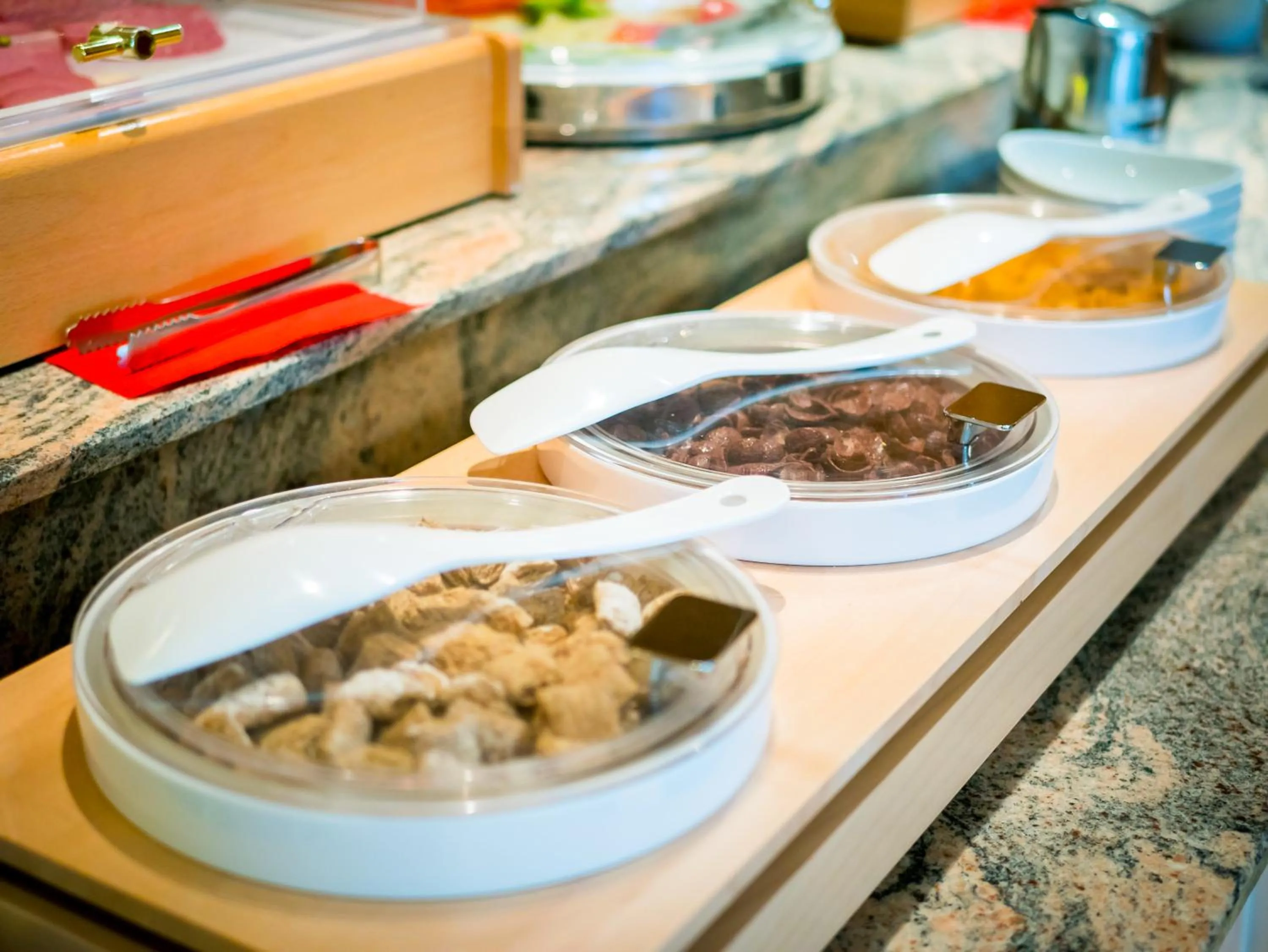 Buffet breakfast in Hotel Wilder Mann