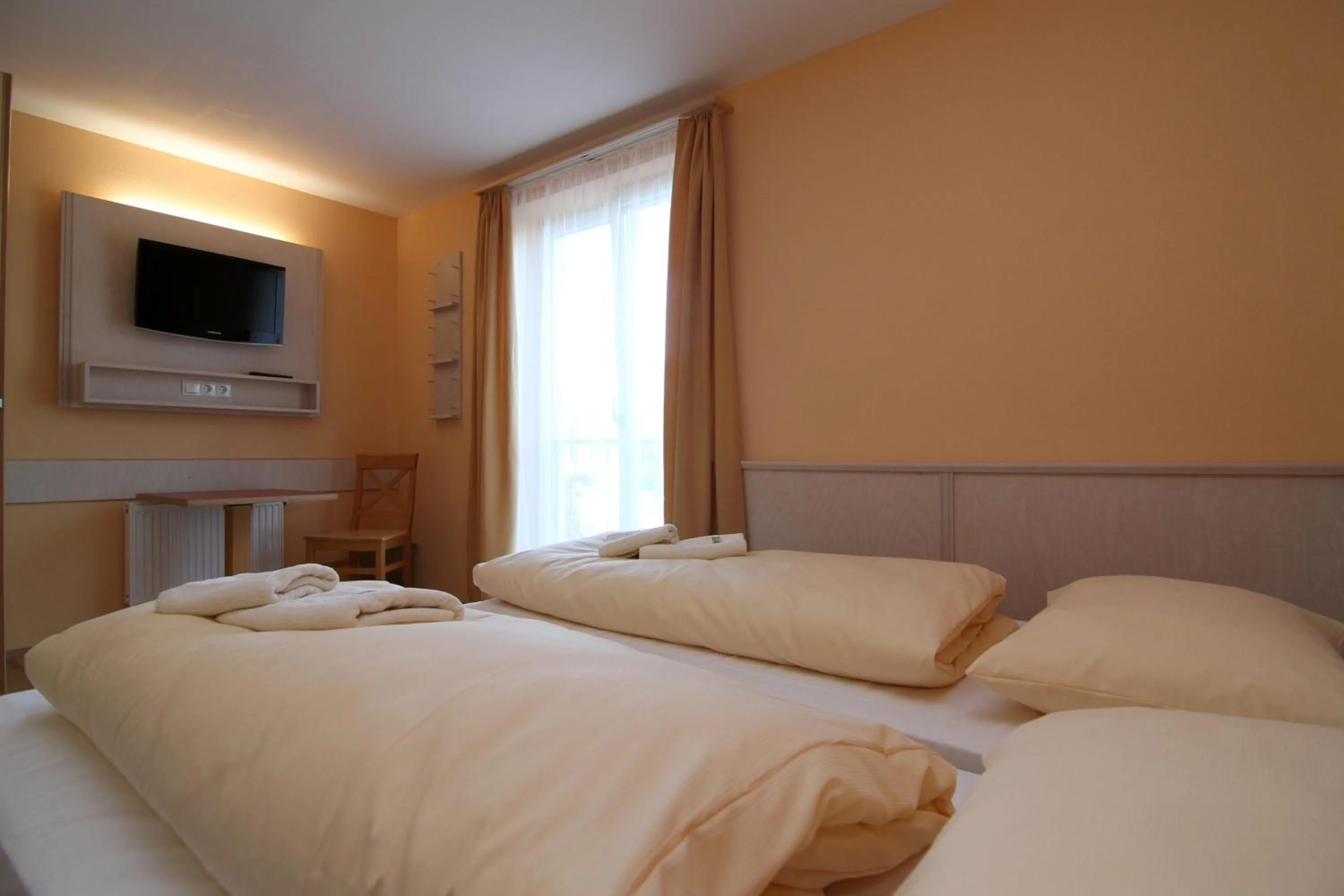 Bed in JUFA Hotel Grünau im Almtal