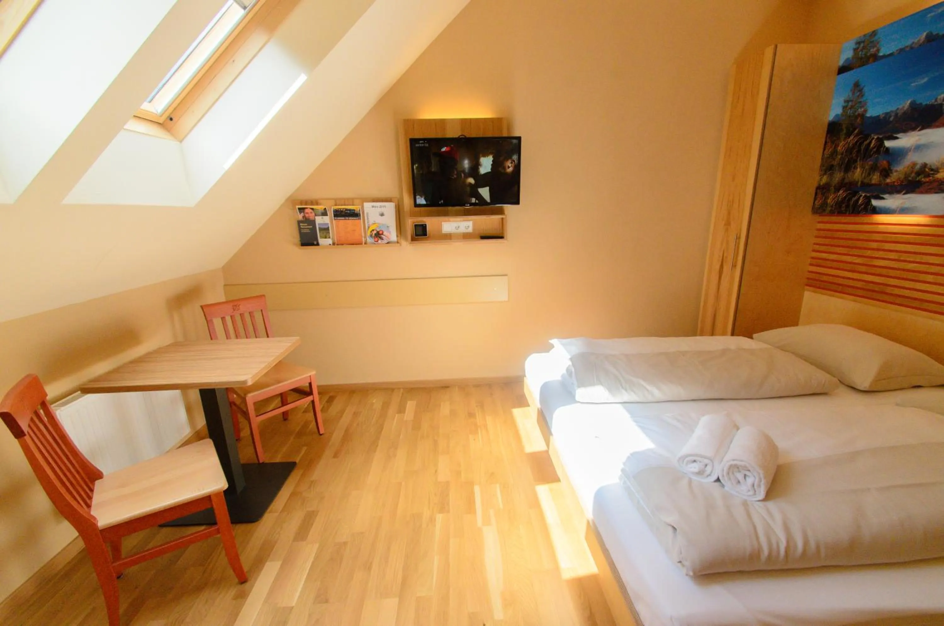 Bedroom, Bed in JUFA Hotel Grünau im Almtal