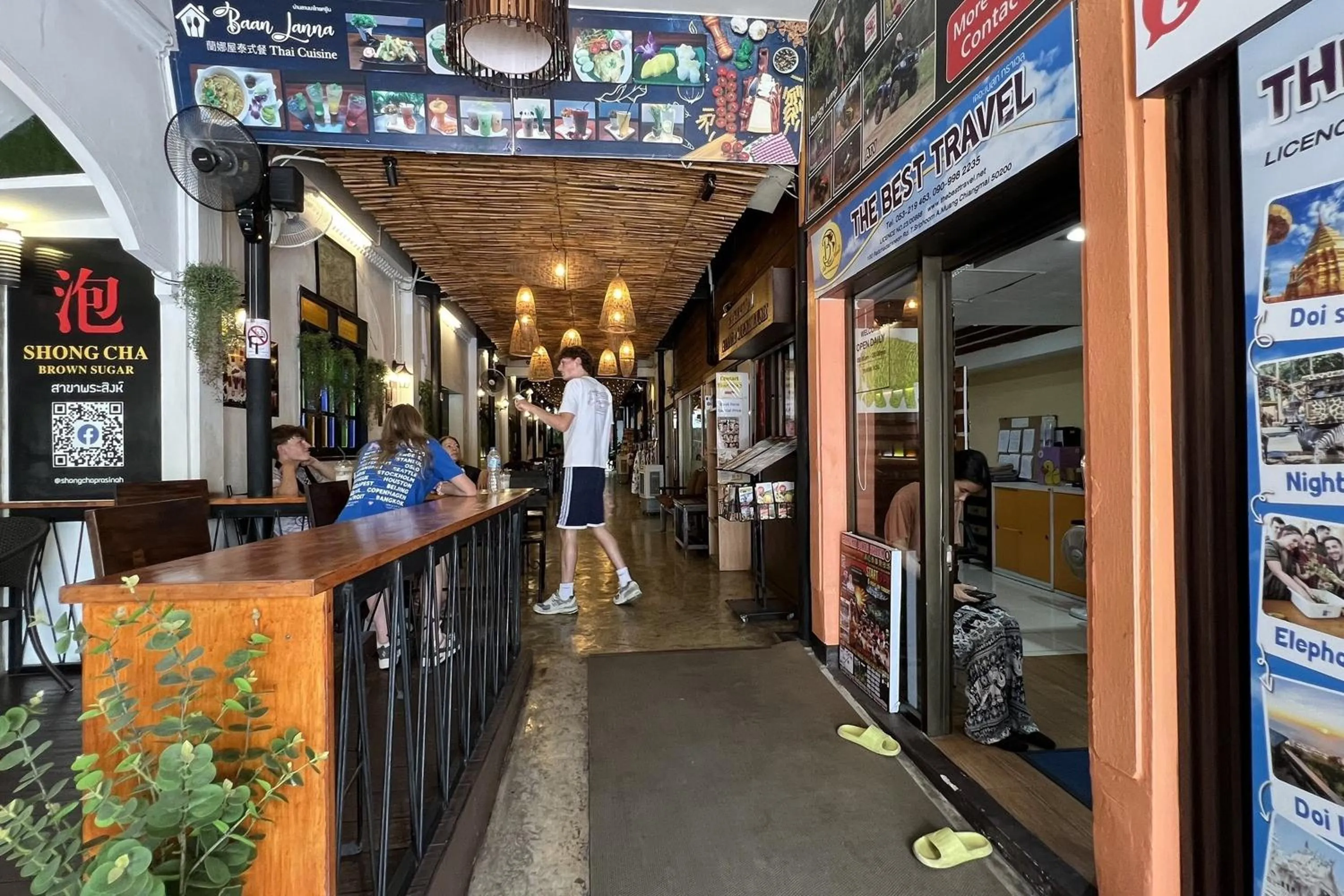 Restaurant/places to eat in Baan Lanna at Prasingh