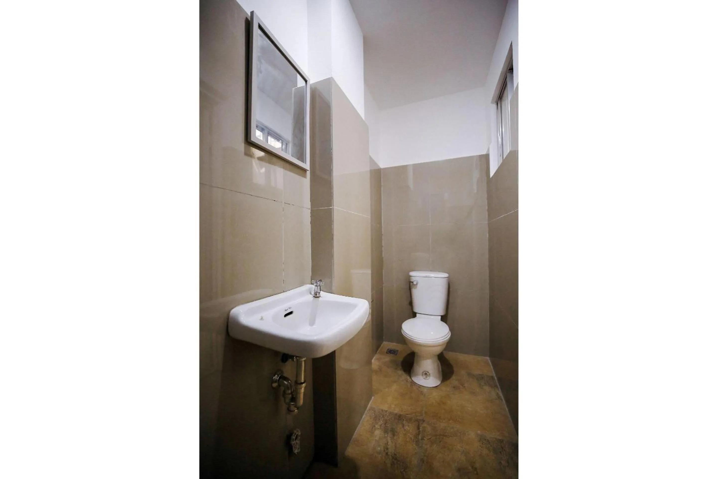Bathroom in OYO 789 Abn Residences